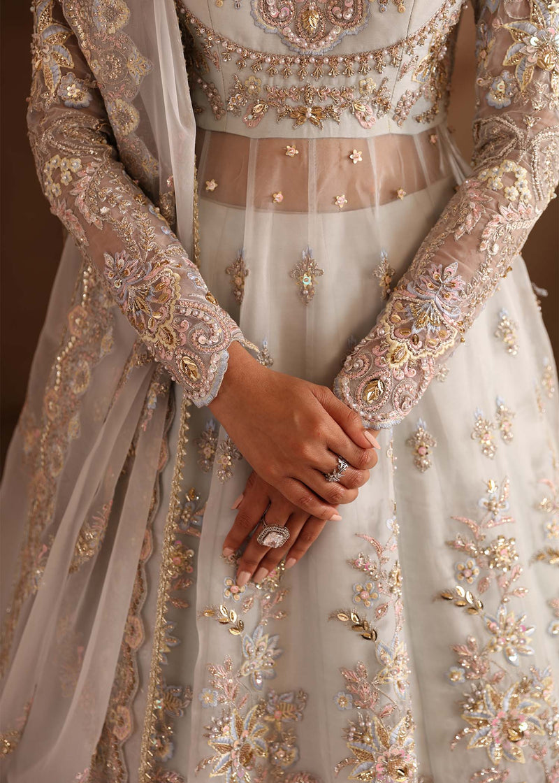 Akbar Aslam – Ophelia U-1550 Style
