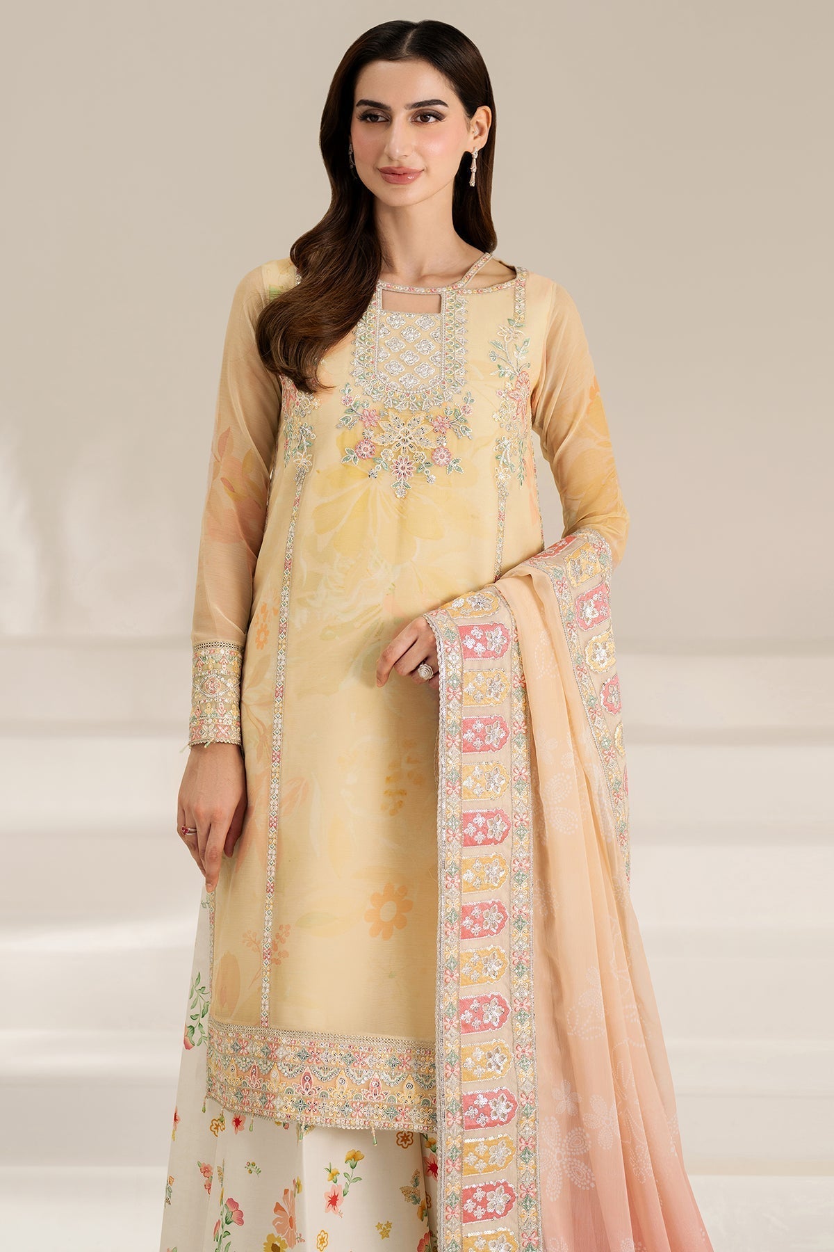 Farasha – Floral Ray Style