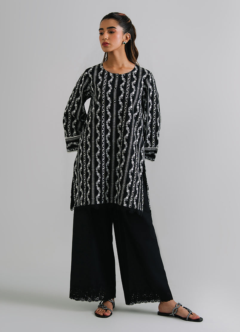 Embroidered Kurta - 13995401201020