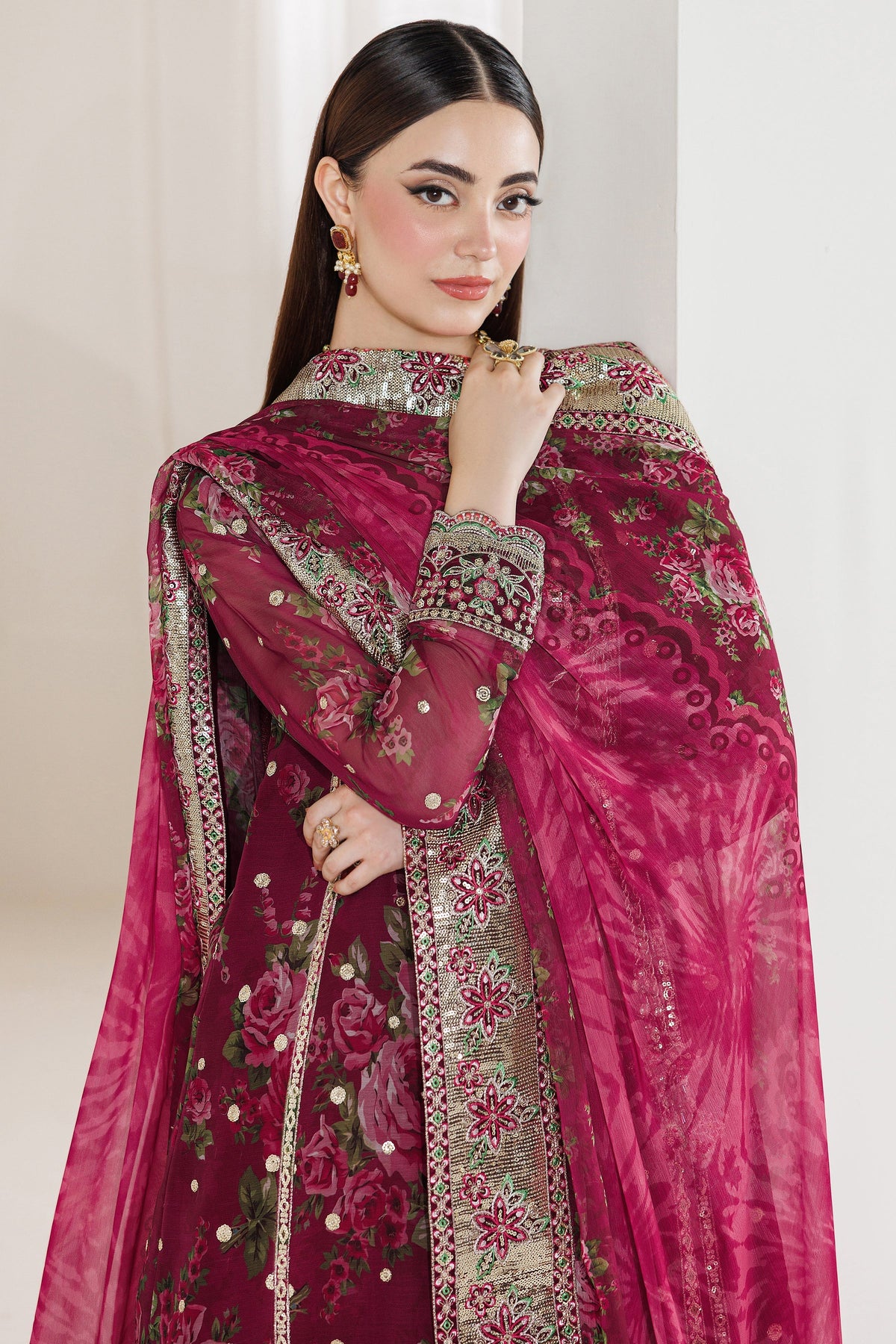 Farasha – Rouge Reign Style