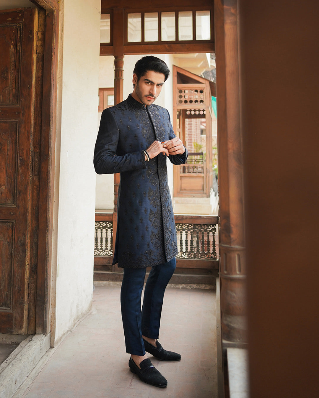 https://cdn.shopify.com/s/files/1/0262/2531/1795/products/1_ef0a80dc-ad75-4340-970f-29a6ab00a1b8.jpg?v=1679978299