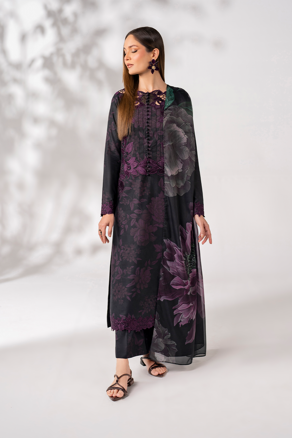UE-270 Printed Lawn