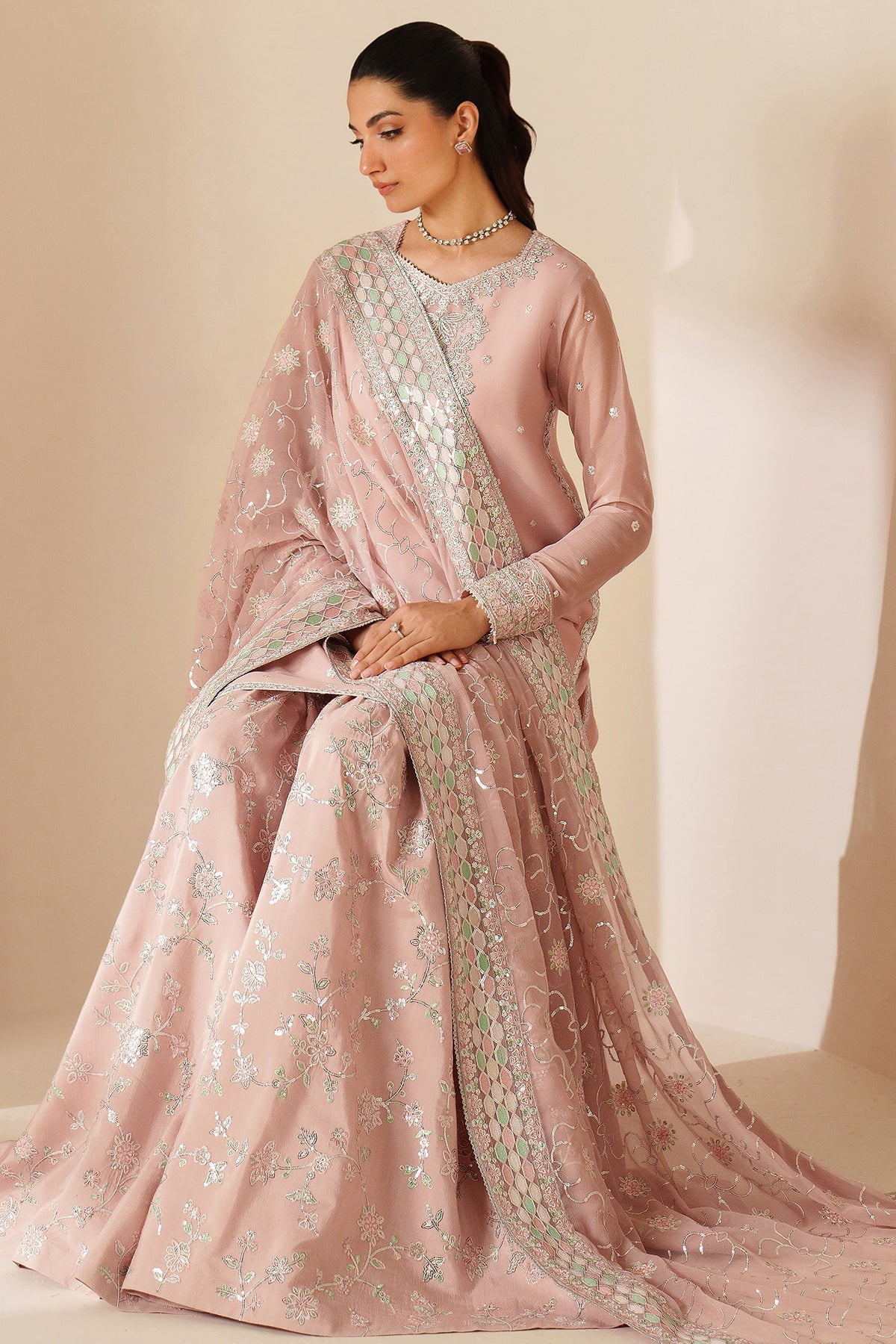 Farasha – Serene Petal Style
