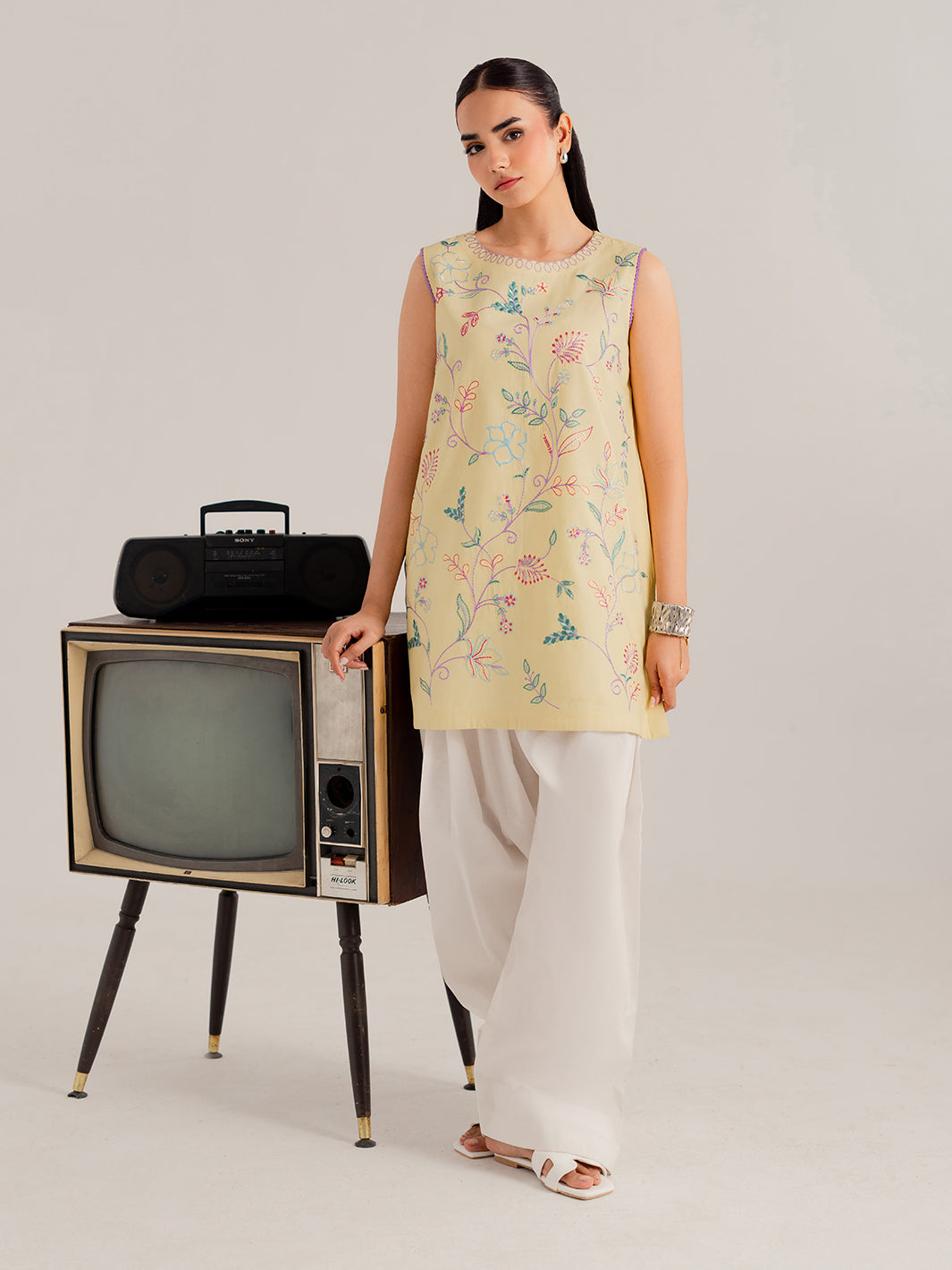 Vanessa - 2Pc Embroidered Cotton Set
