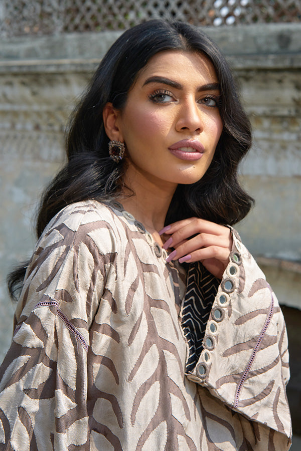 Reshmi Daastan- Taupe
