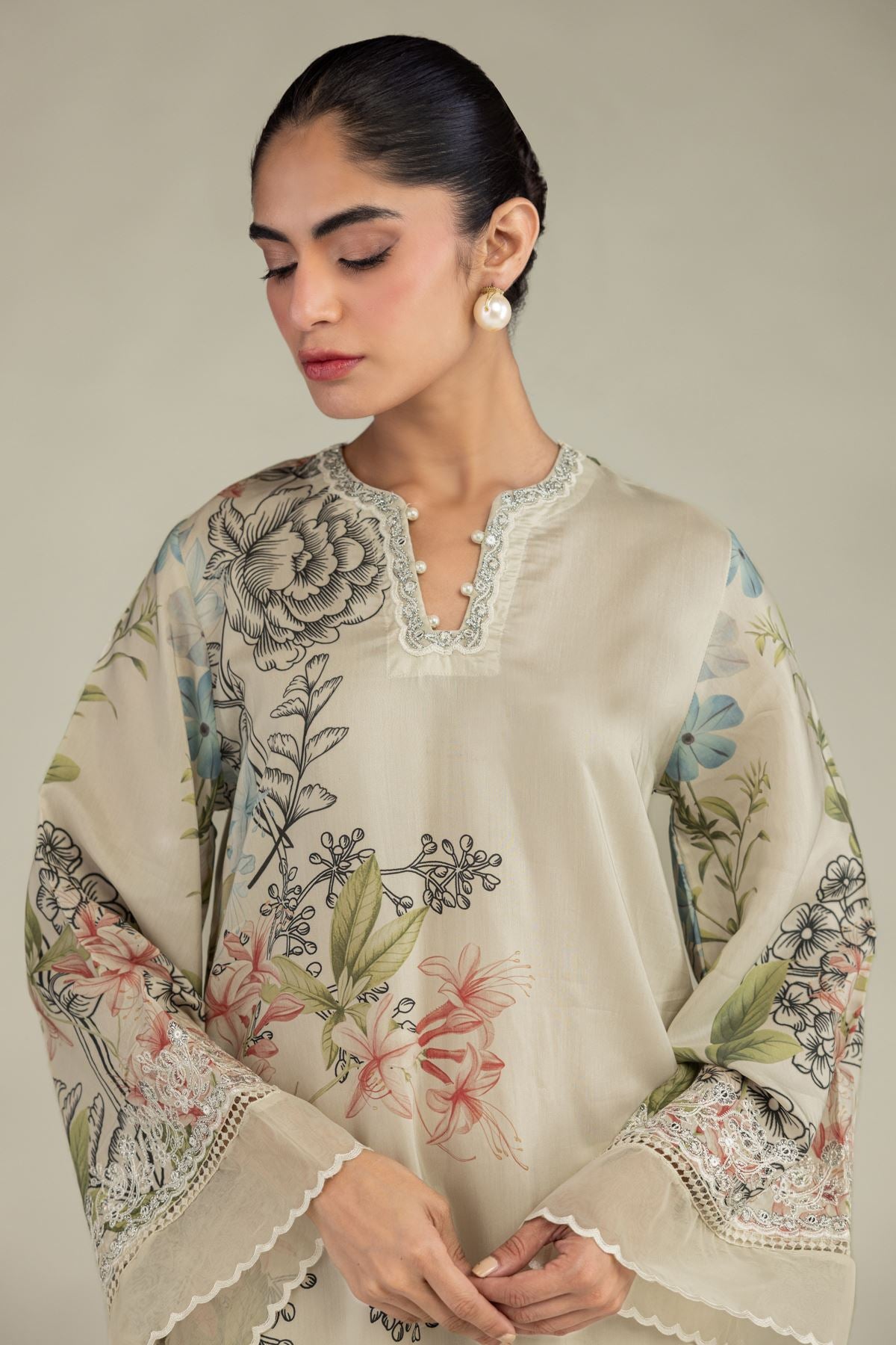 Floral Embroidered Kurta