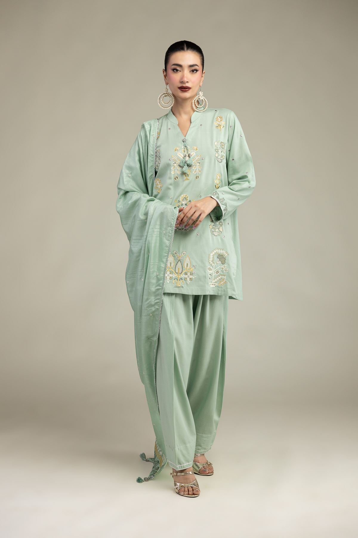 Floral Embroidered Kurta