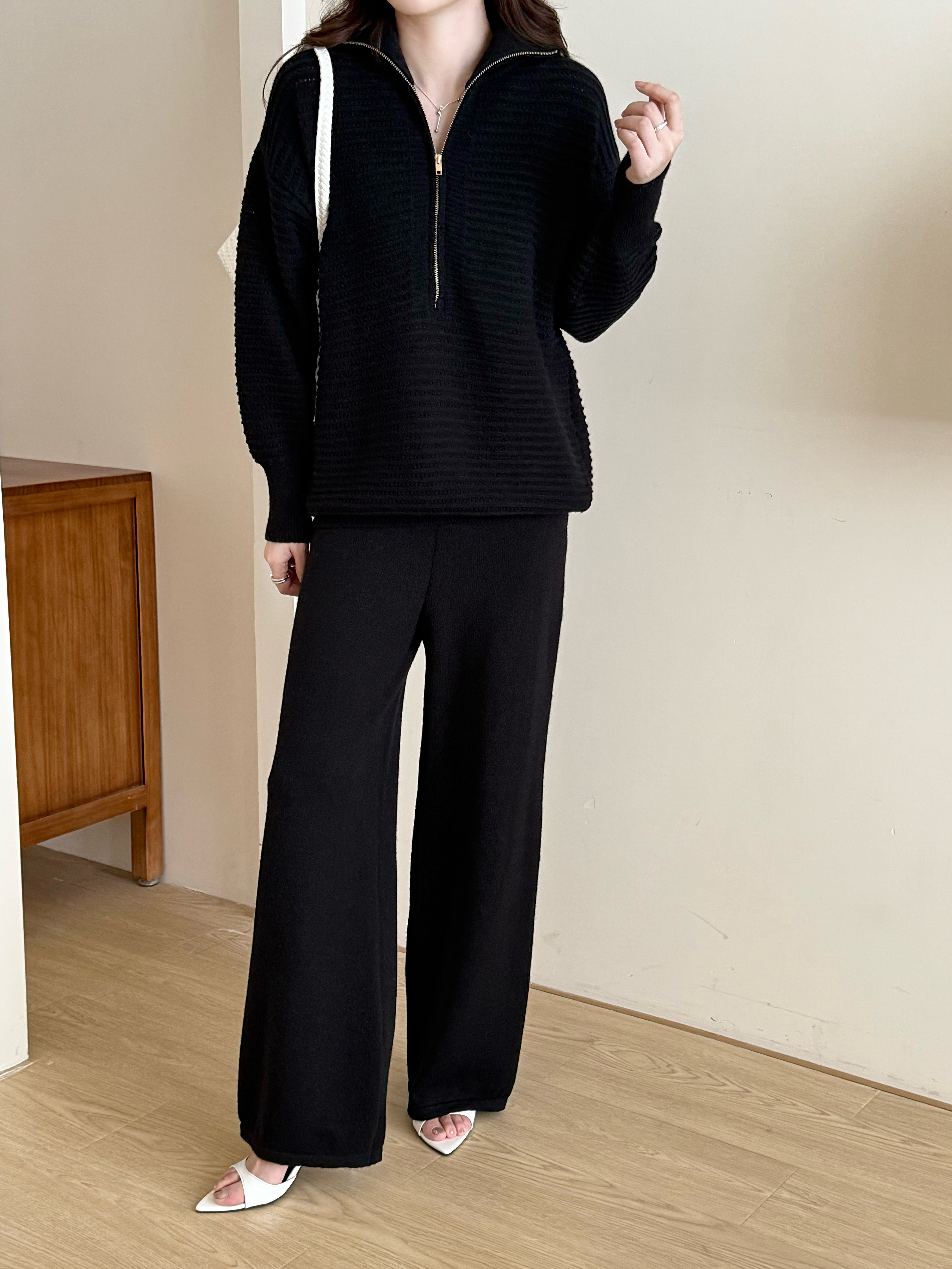 LOLO KNIT DETAIL SUIT BLACK