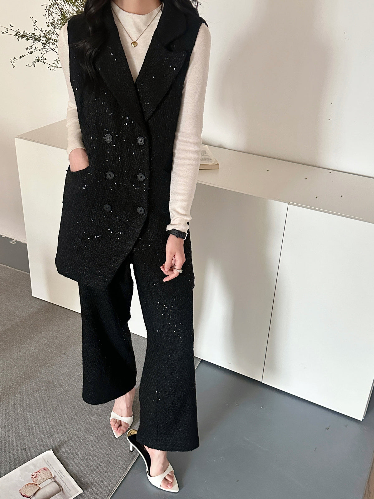 FIFI SLEEVELESS TWEED SUIT