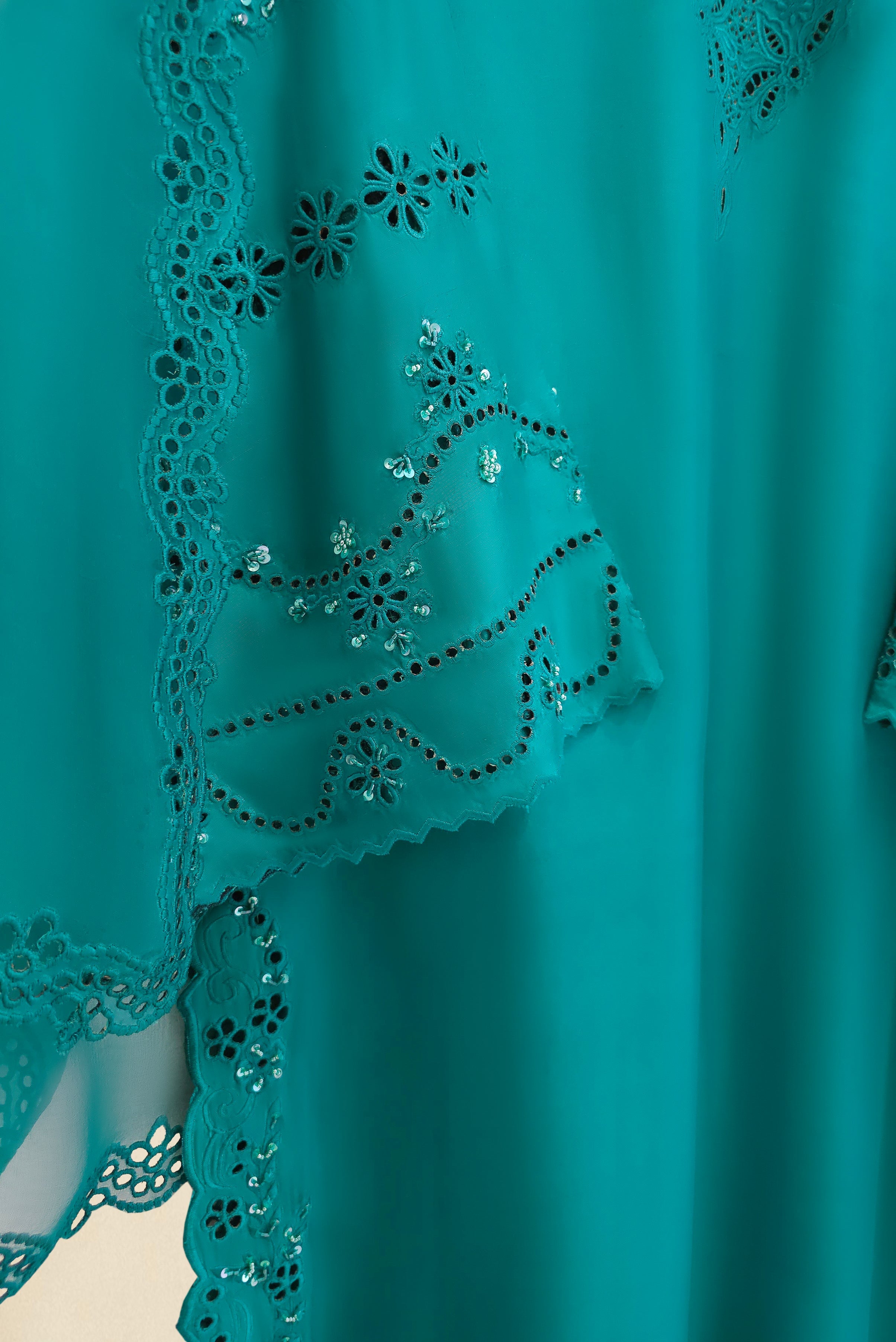 Amara ( Poison green )