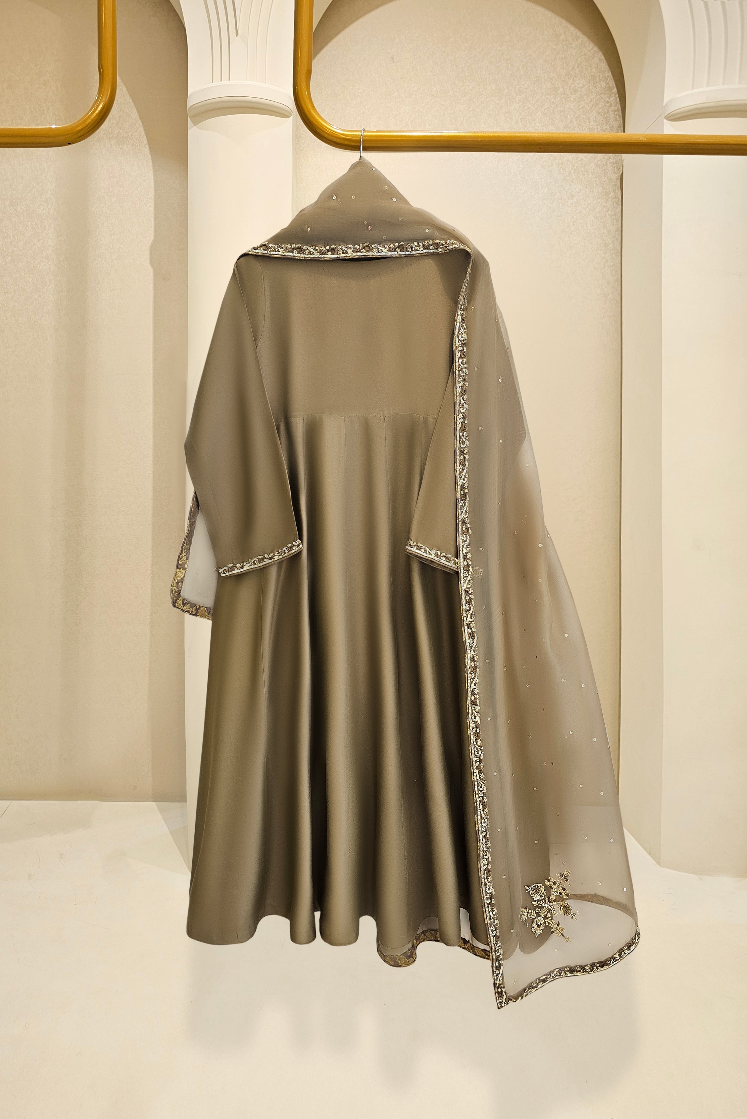 Heena ( Golden Brown )