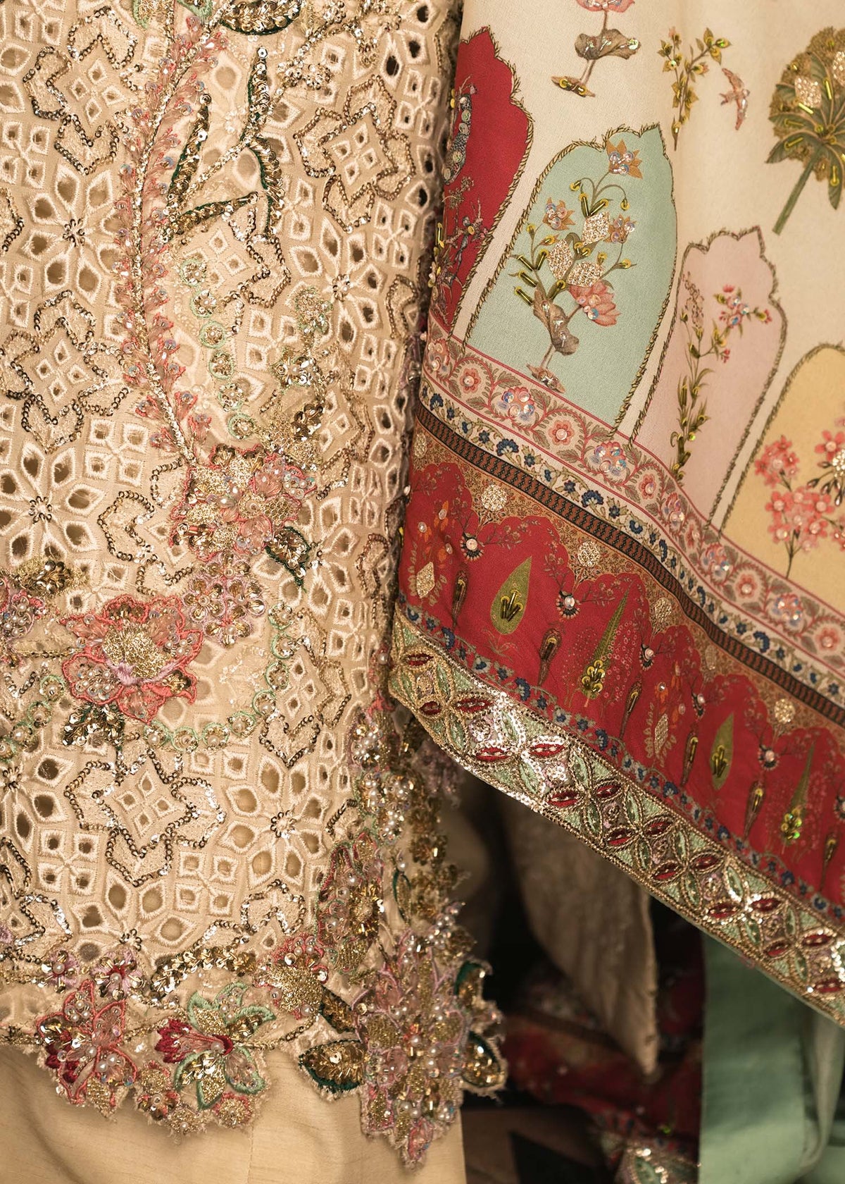 Saira Shakira – Gilded Style