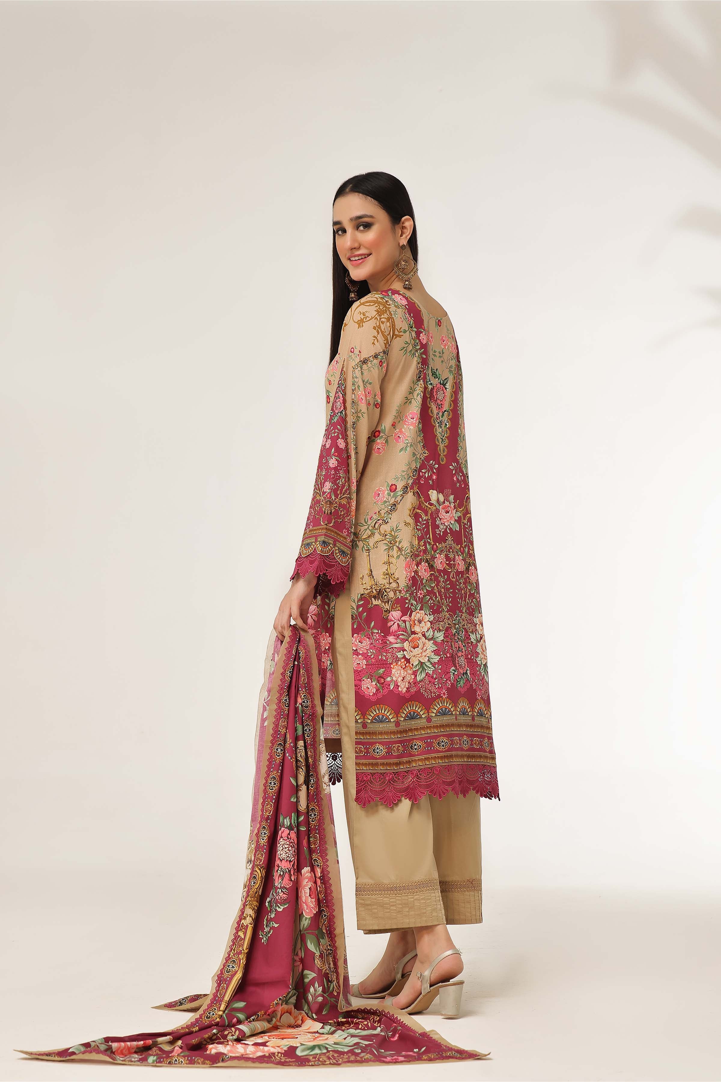 ROSHNI LAWN 20251000000023699
