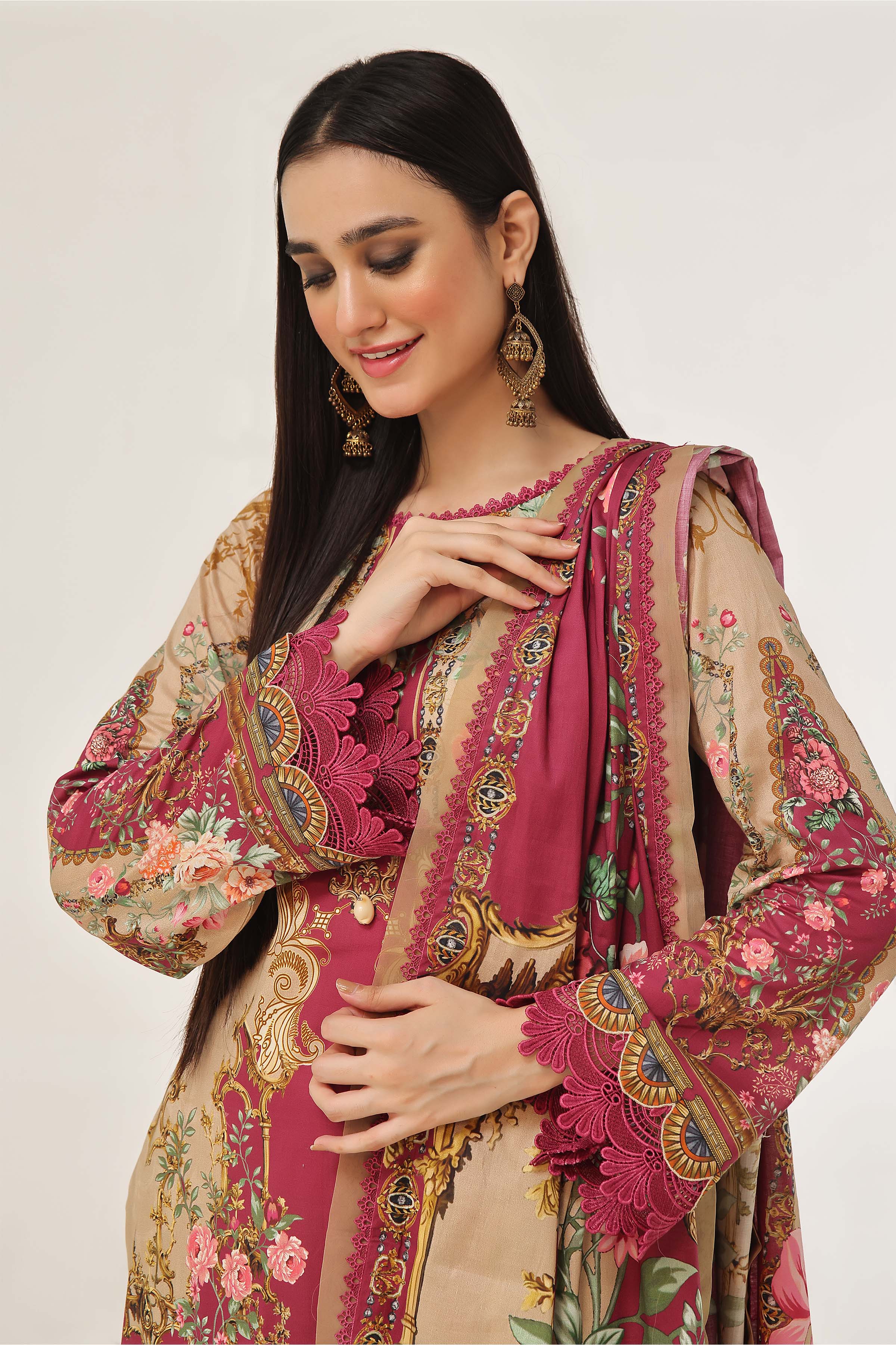 ROSHNI LAWN 20251000000023699
