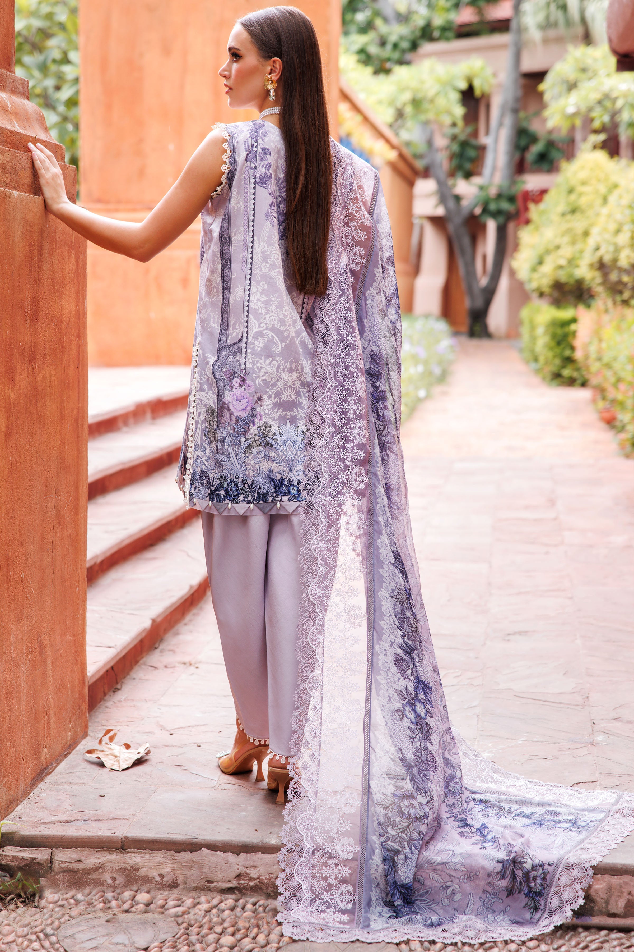 NEEDLE WONDER (COTTON SATIN)