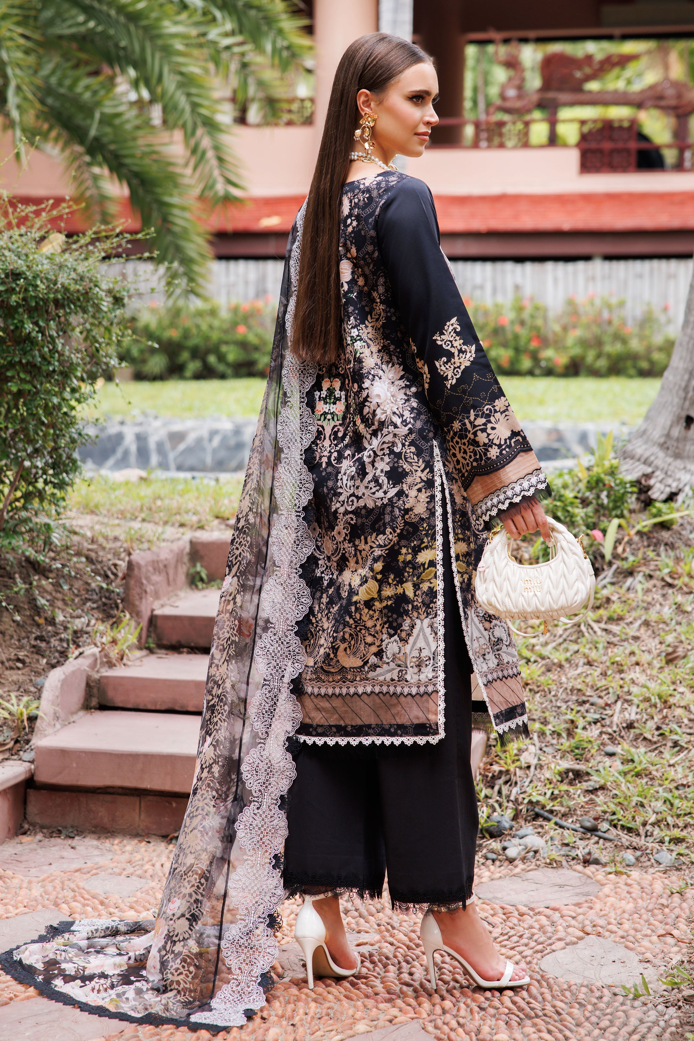 NEEDLE WONDER (COTTON SATIN)