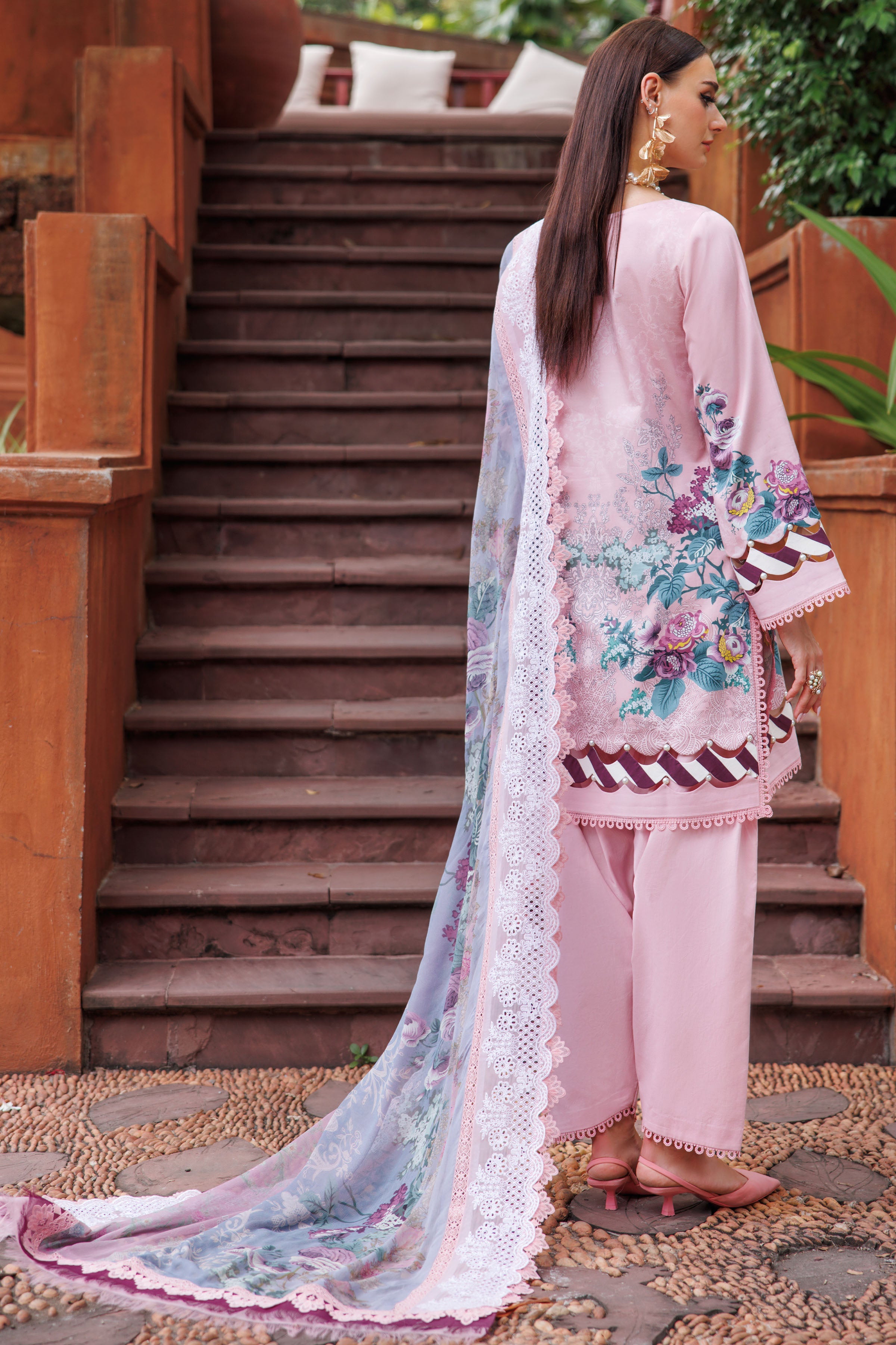 NEEDLE WONDER (COTTON SATIN)