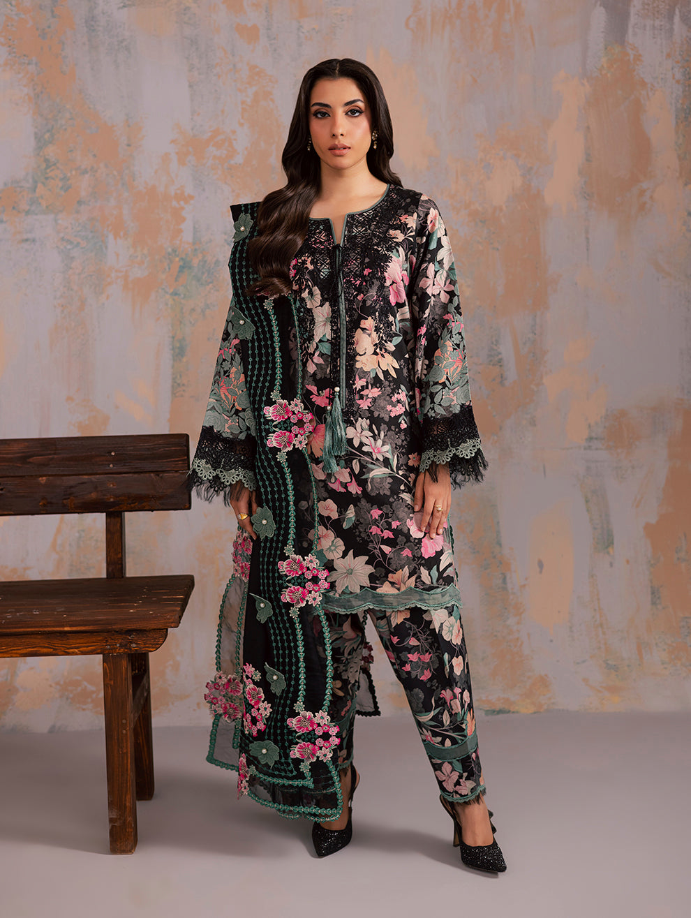 FLORA LINEN SHAWL COLLECTION