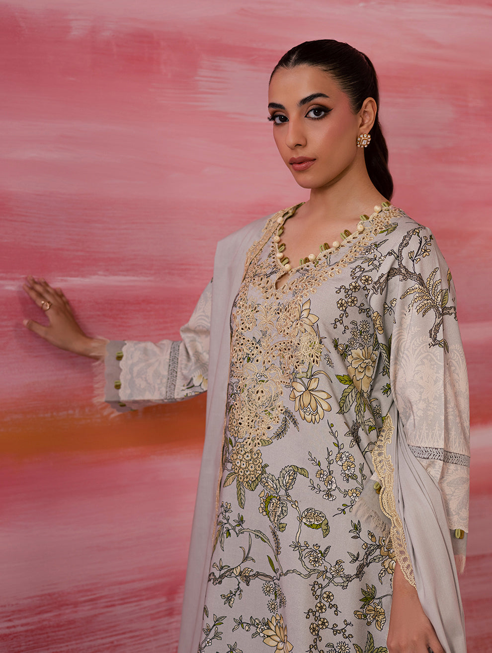 FLORA LINEN SHAWL COLLECTION