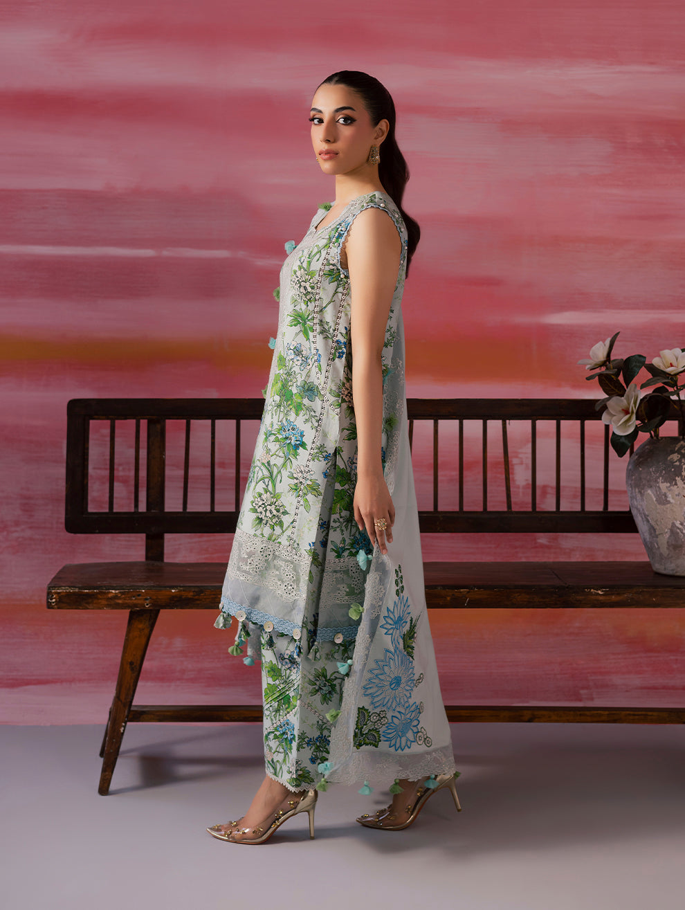 FLORA LINEN SHAWL COLLECTION