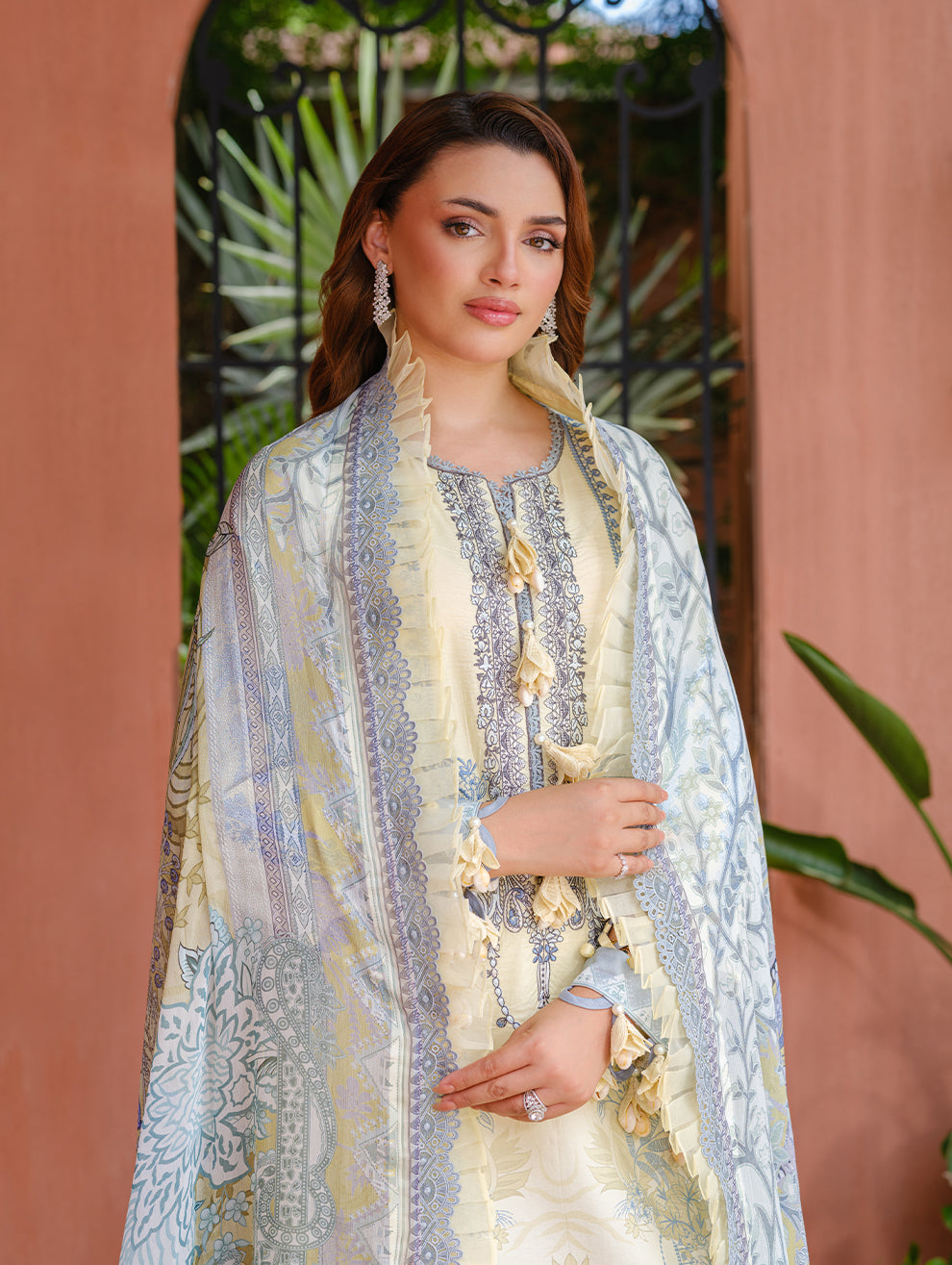 URBANE EMBROIDERED CAMBRIC 251000000024036