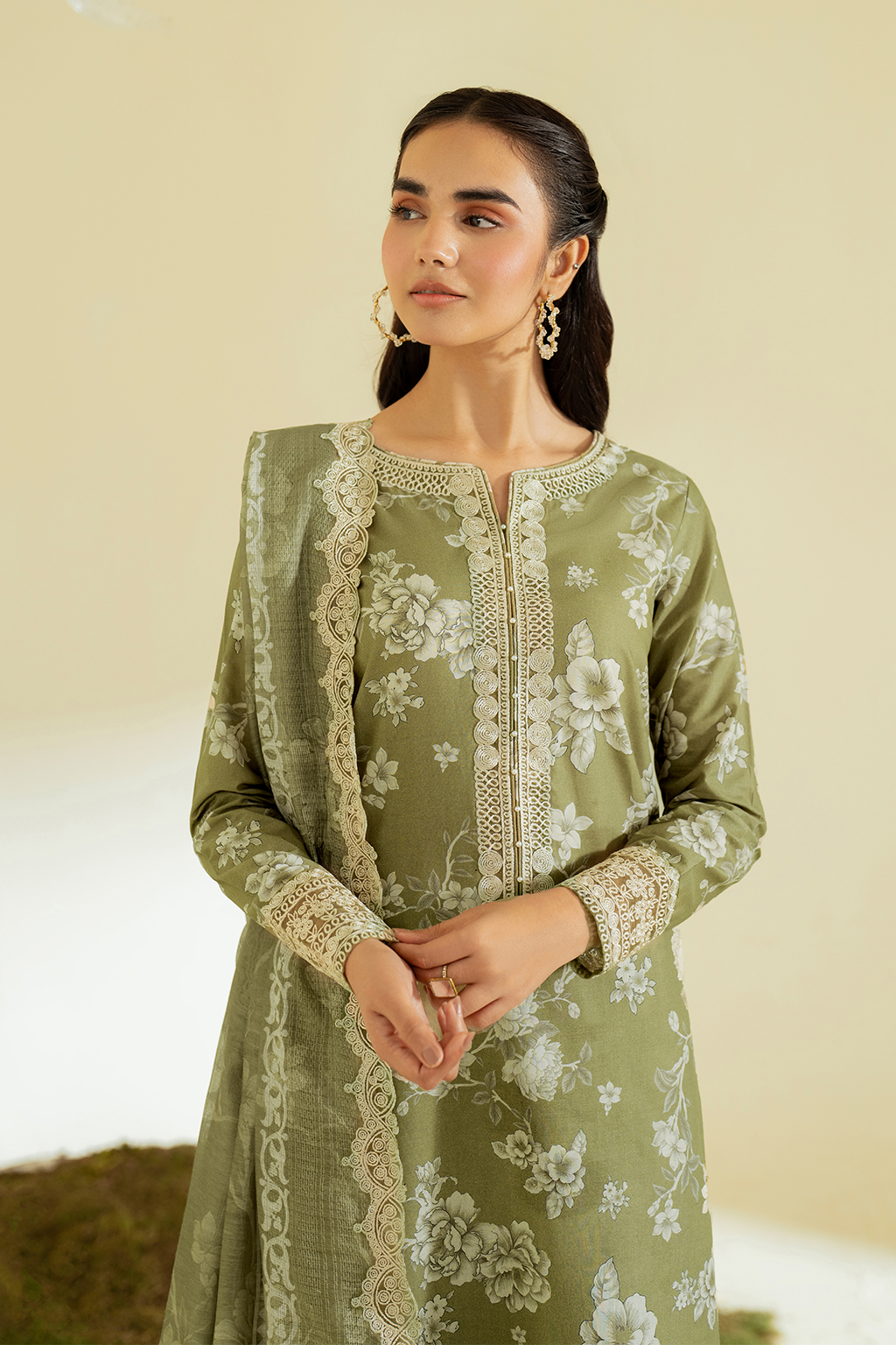 UE-454 Printed Lawn