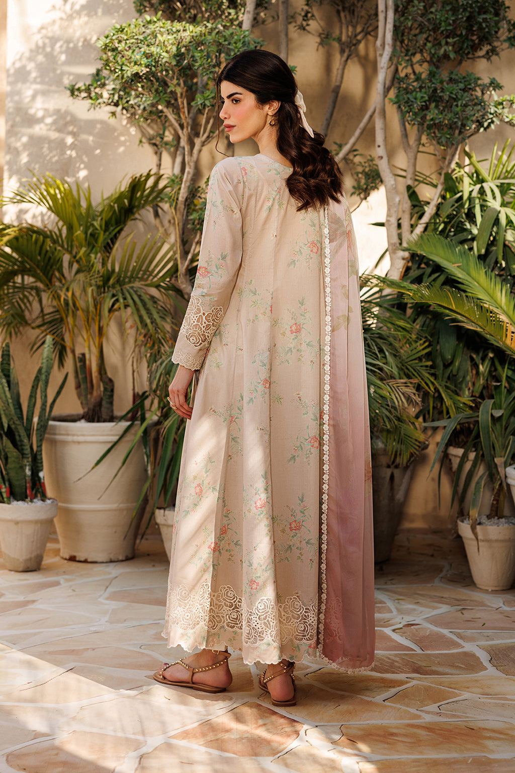 UE-673 Printed Lawn