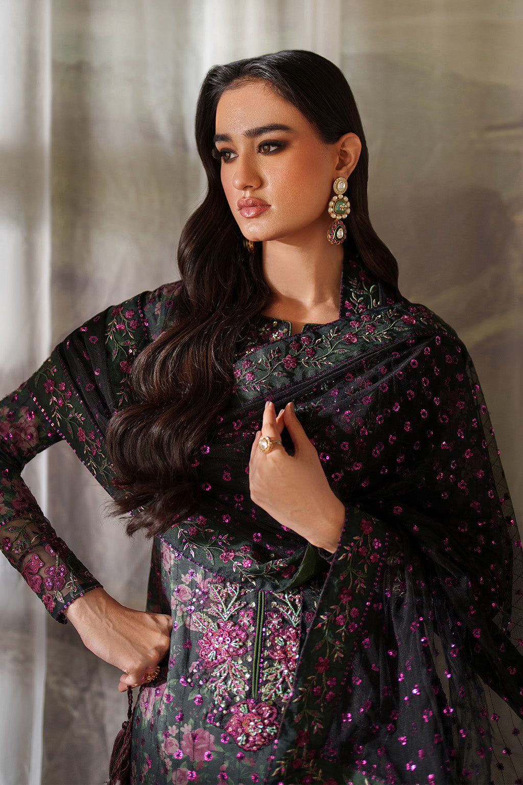 UE-537 Printed Formals