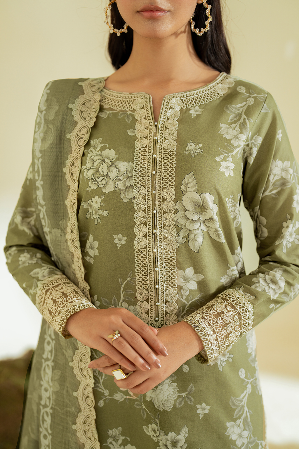 UE-454 Printed Lawn