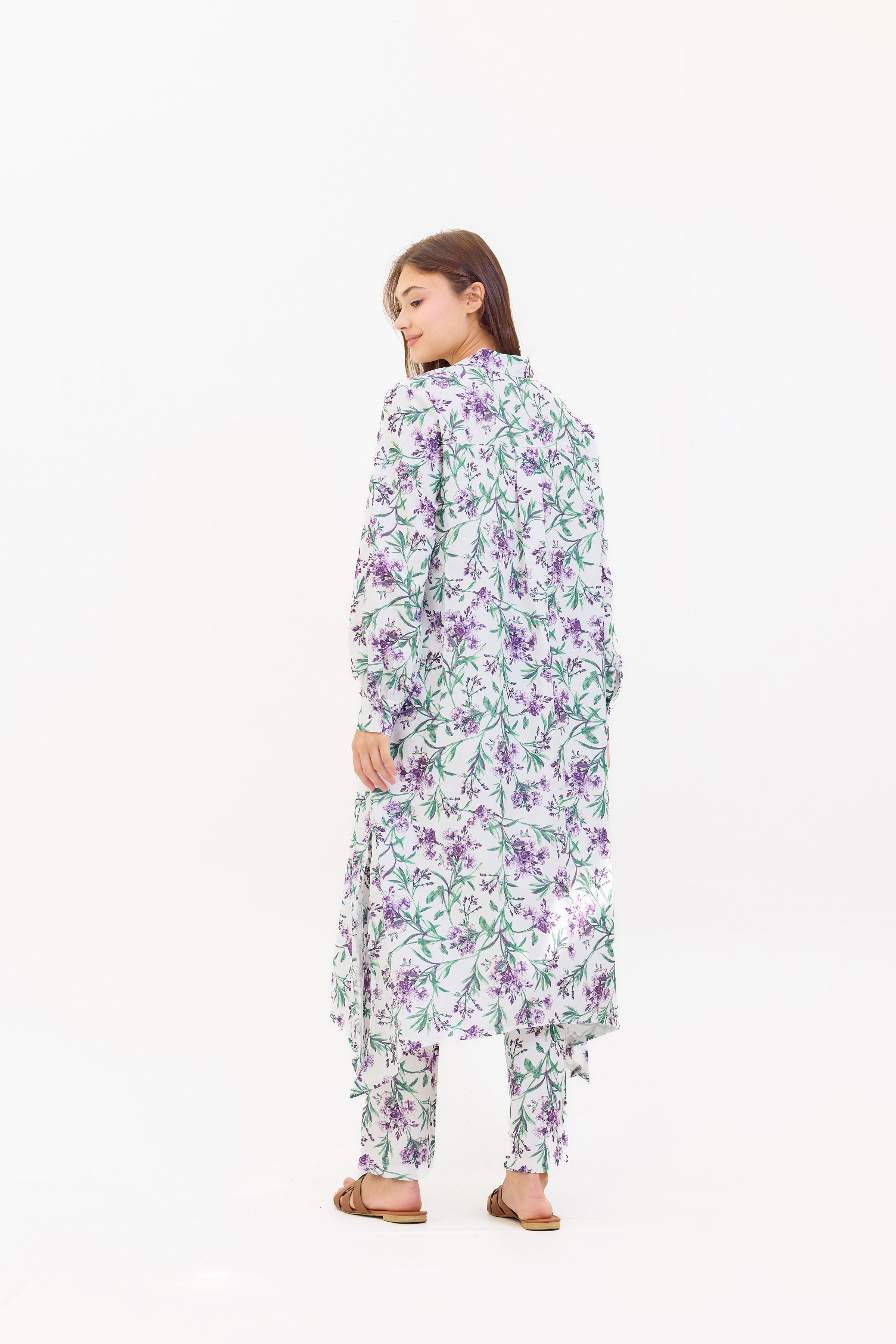https://cdn.shopify.com/s/files/1/0267/7715/7692/files/230308-shooting-export236.jpg?v=1711004634