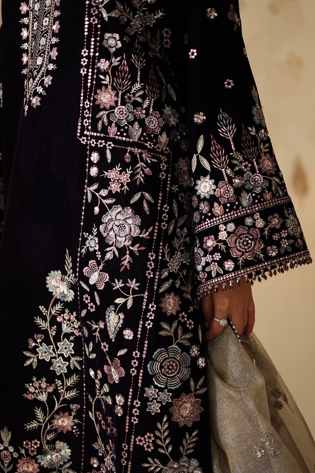 EMBROIDERED VELVET SF-4321