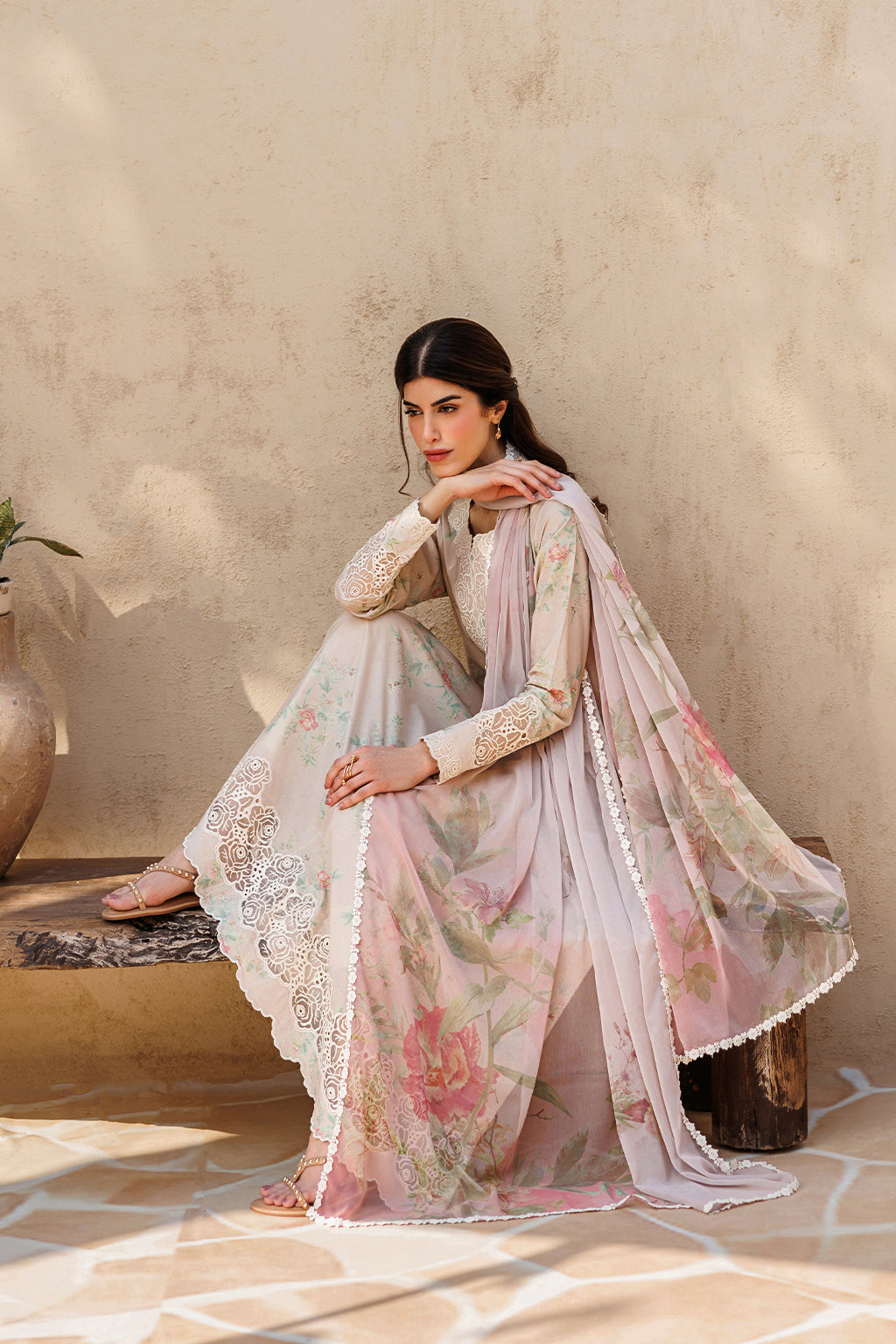 UE-673 Printed Lawn