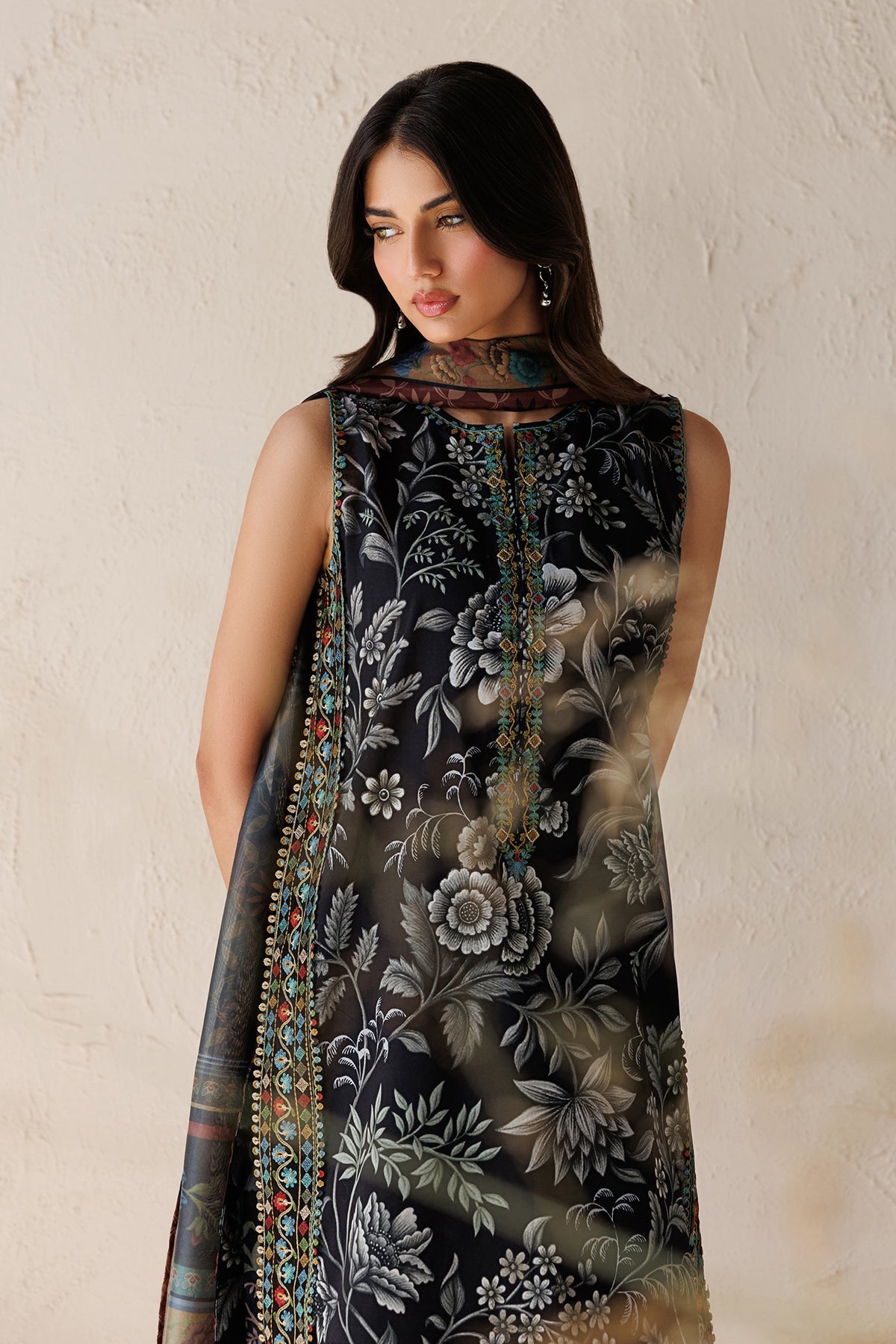 EMBROIDERED LAWN SF-4516