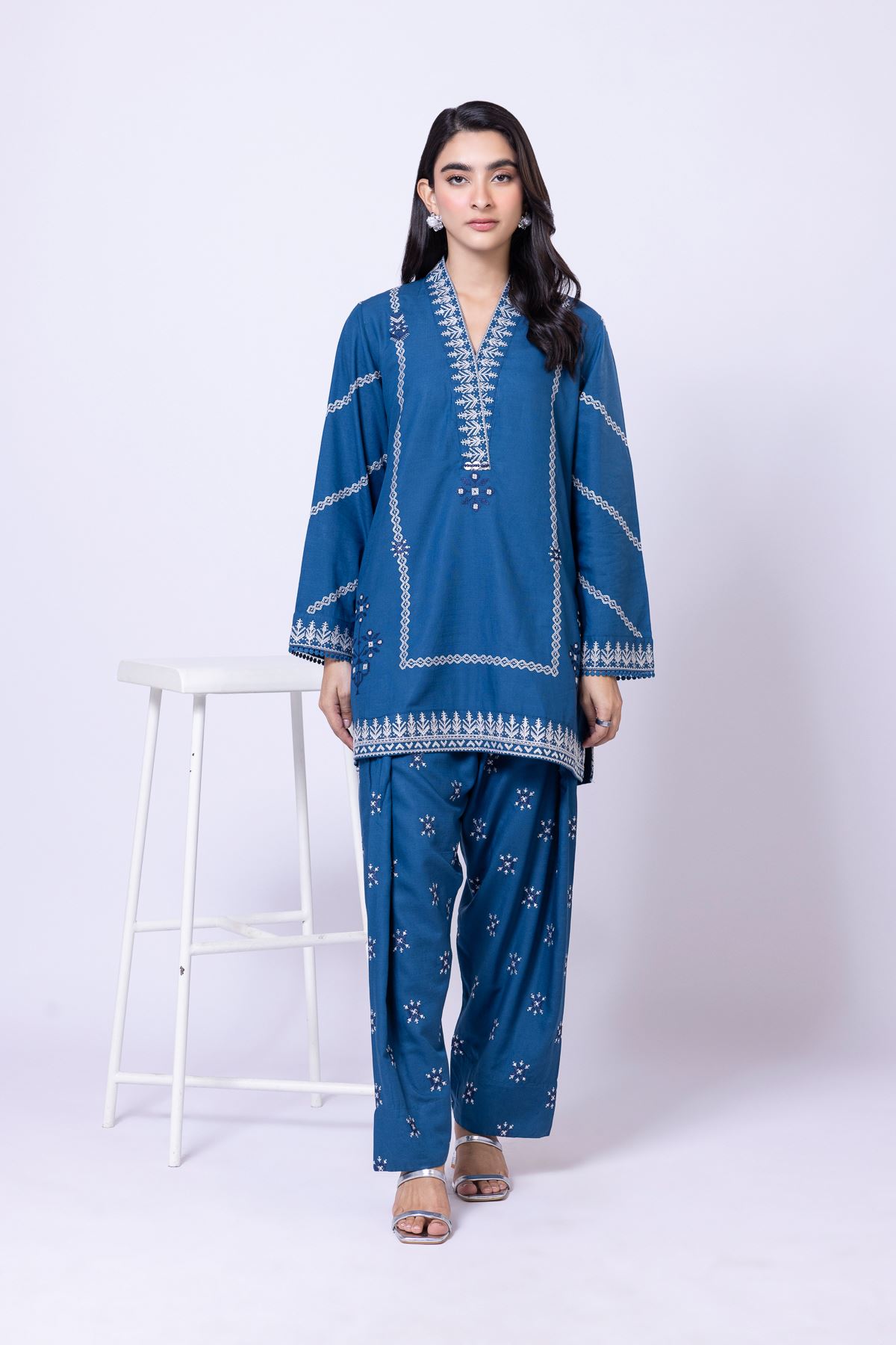 Embroidered | Dull Raw Silk Kurta