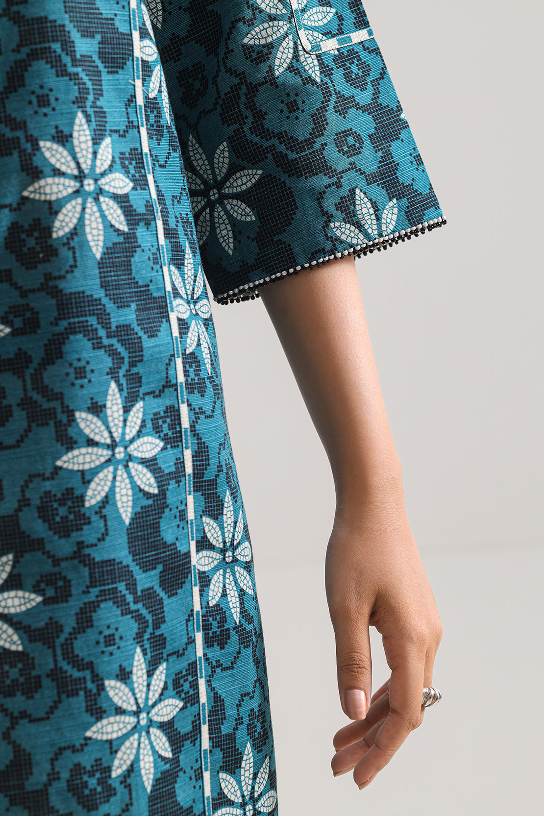 Unstitched Printed Cotton Khaddar 3 Piece114110