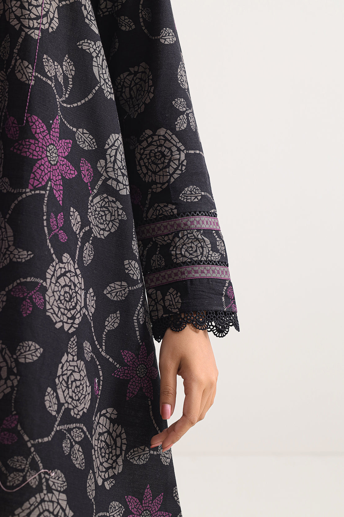 Unstitched Printed Cotton Khaddar 3 Piece117047
