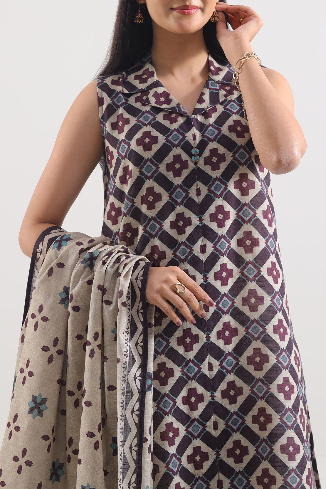 Unstitched Printed Warm Khaddar 3 Piece117392