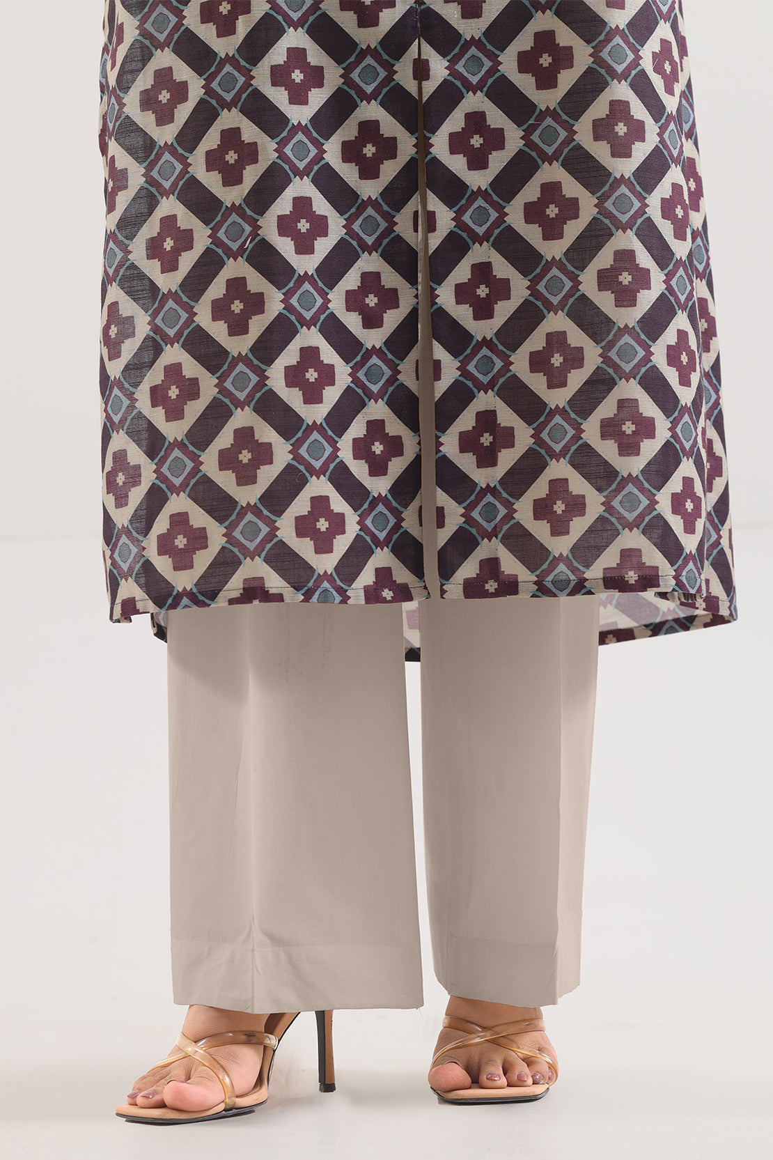 Unstitched Printed Warm Khaddar 3 Piece117392