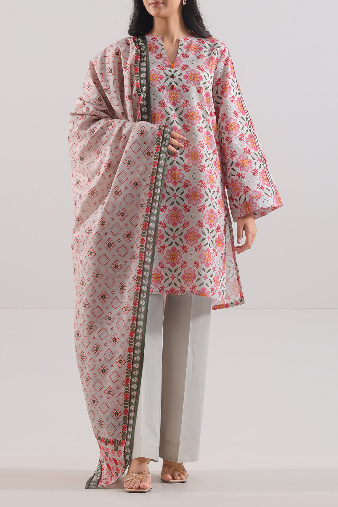 Unstitched Printed Warm Khaddar 3 Piece117394