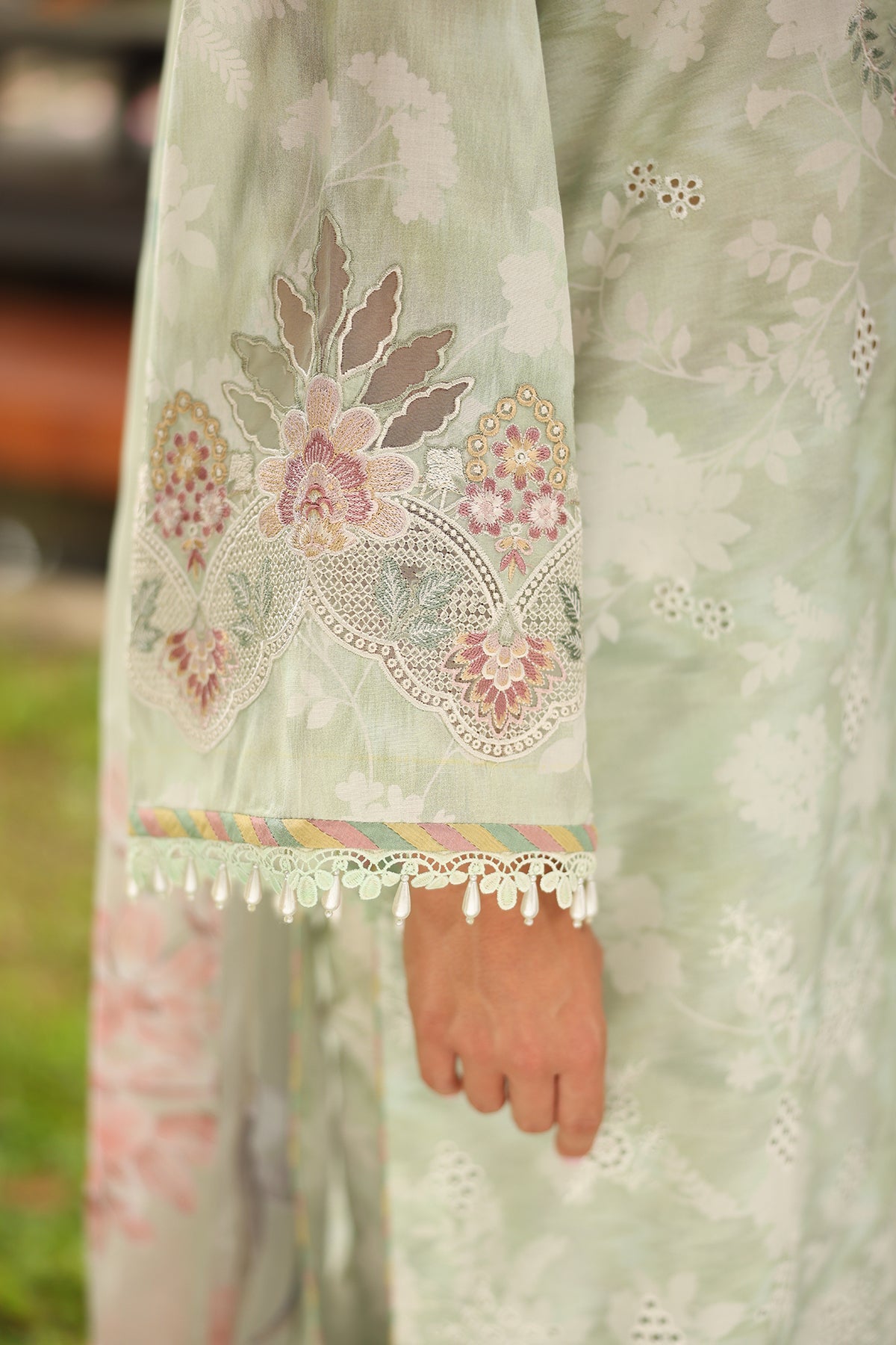 EMBROIDERED LAWN SF-4249