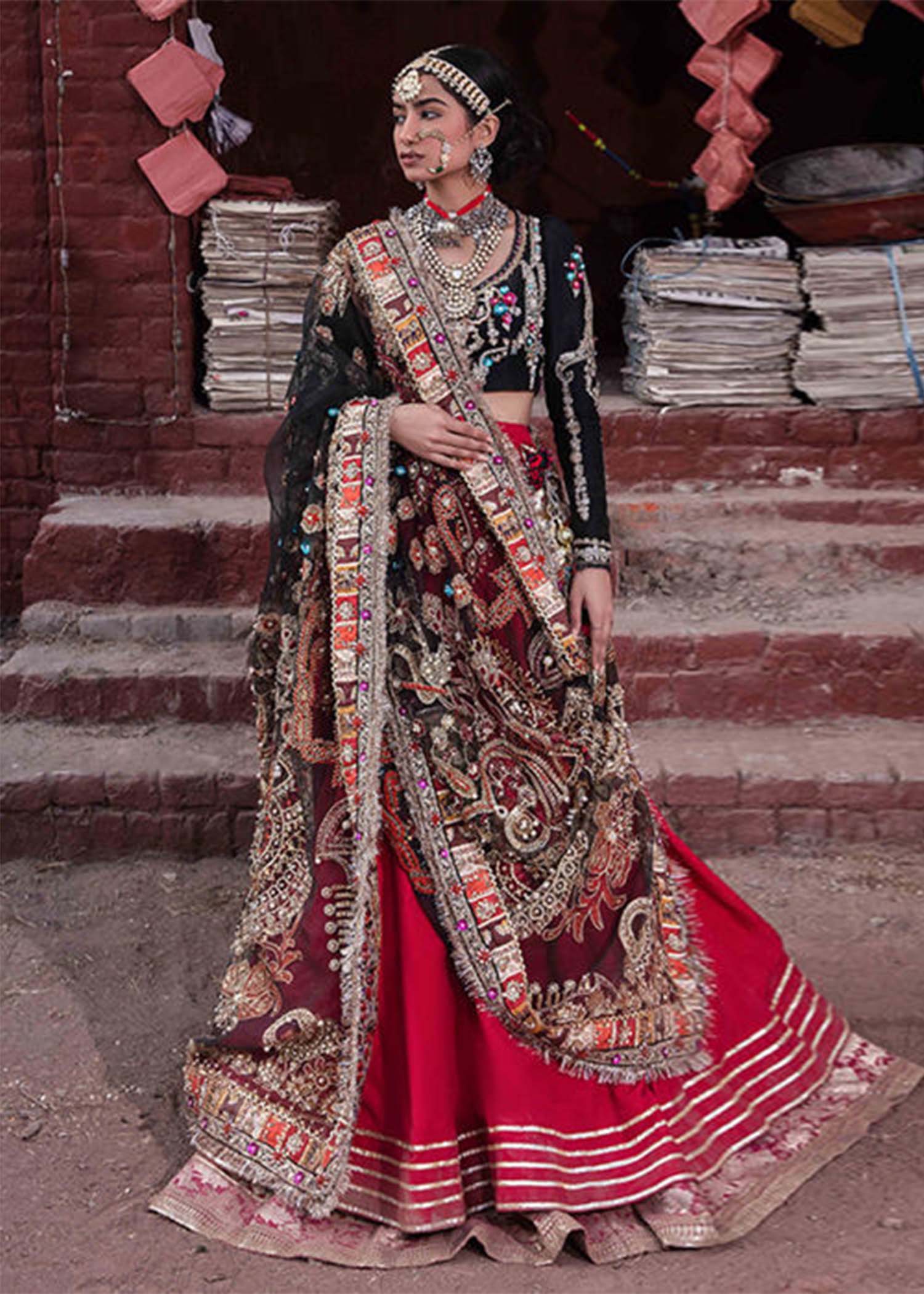 MALEKHNAAZ