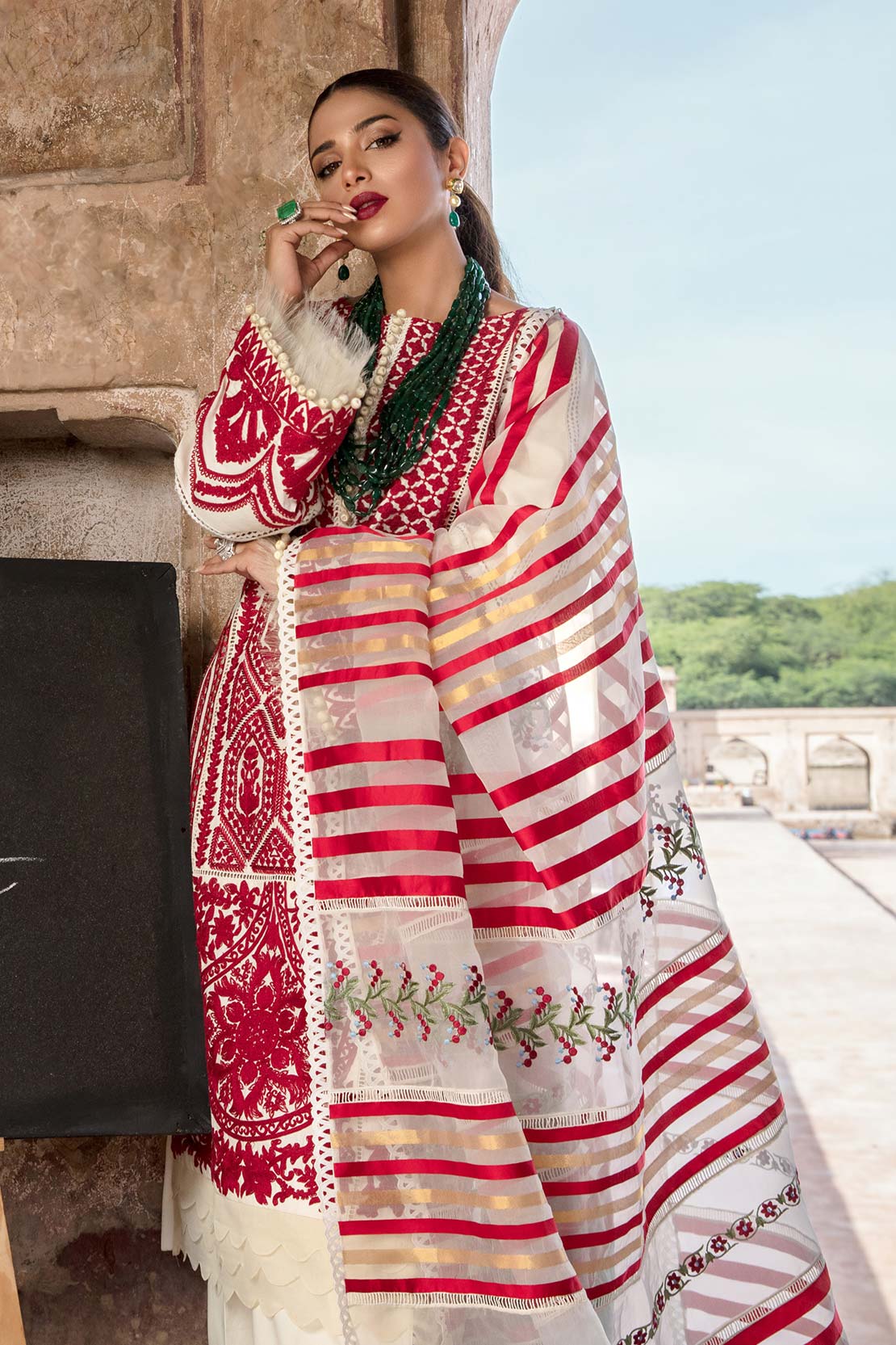 MODERN MEMSAAB - CRIMSON