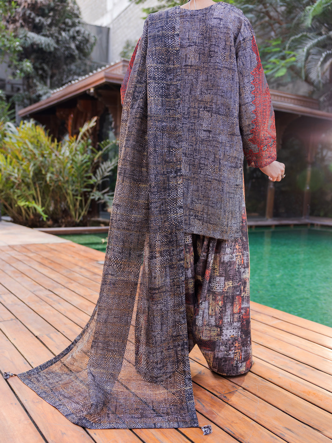 Black Silk Lawn Stitched 3PC - ALP-SS-3PS-2648