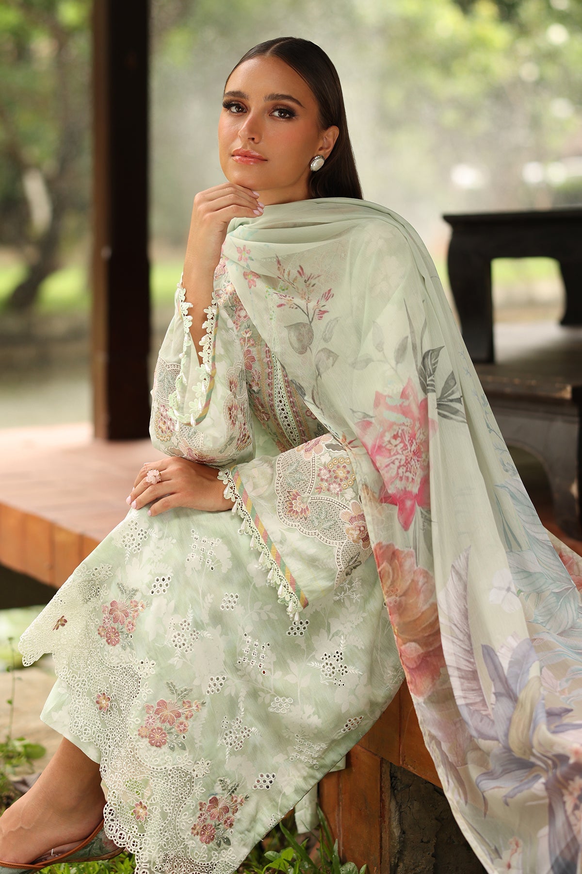 EMBROIDERED LAWN UF-4249