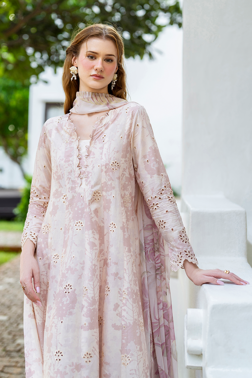 UE-526 Printed Lawn