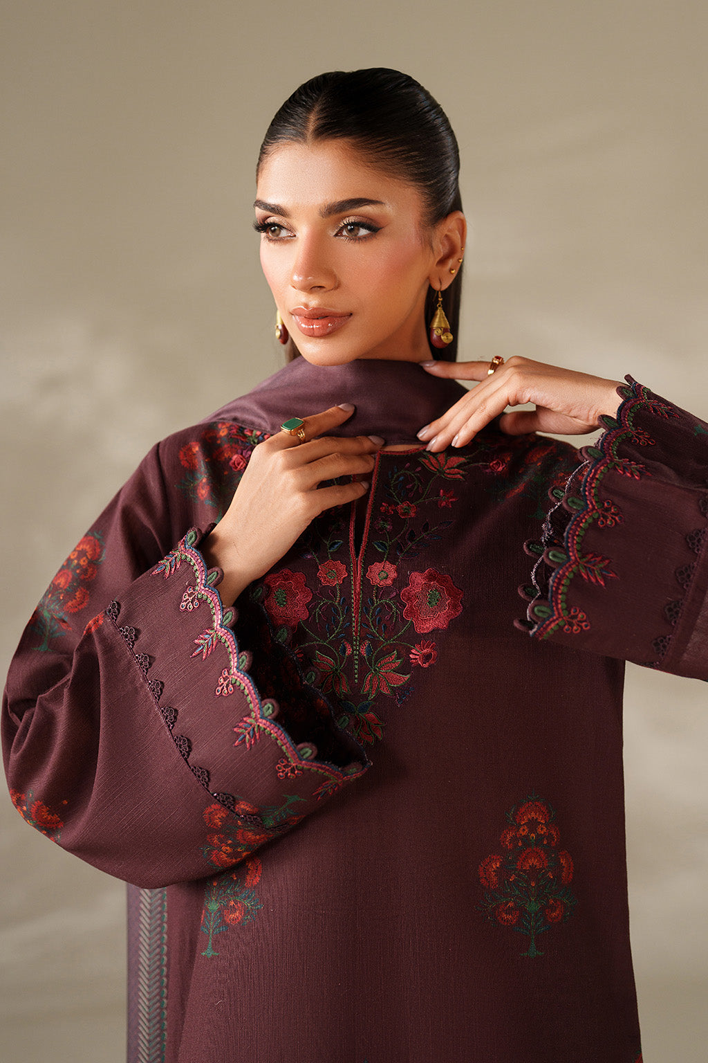 UE-562 Printed Khaddar