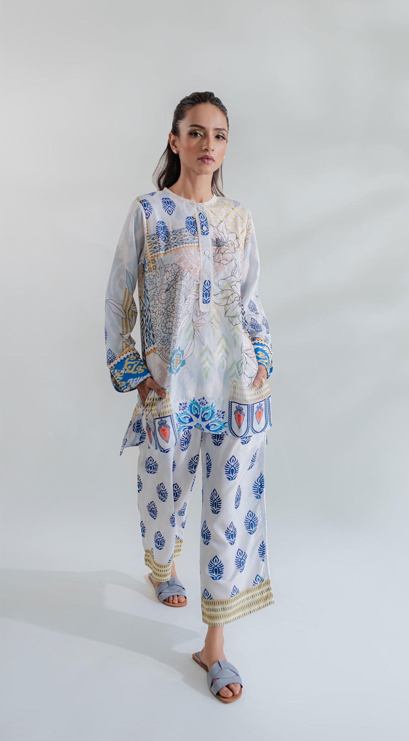 https://cdn.shopify.com/s/files/1/0654/4313/5706/files/26_52057034-e80d-4da8-84ea-5675523d6b57.jpg?v=1726042561