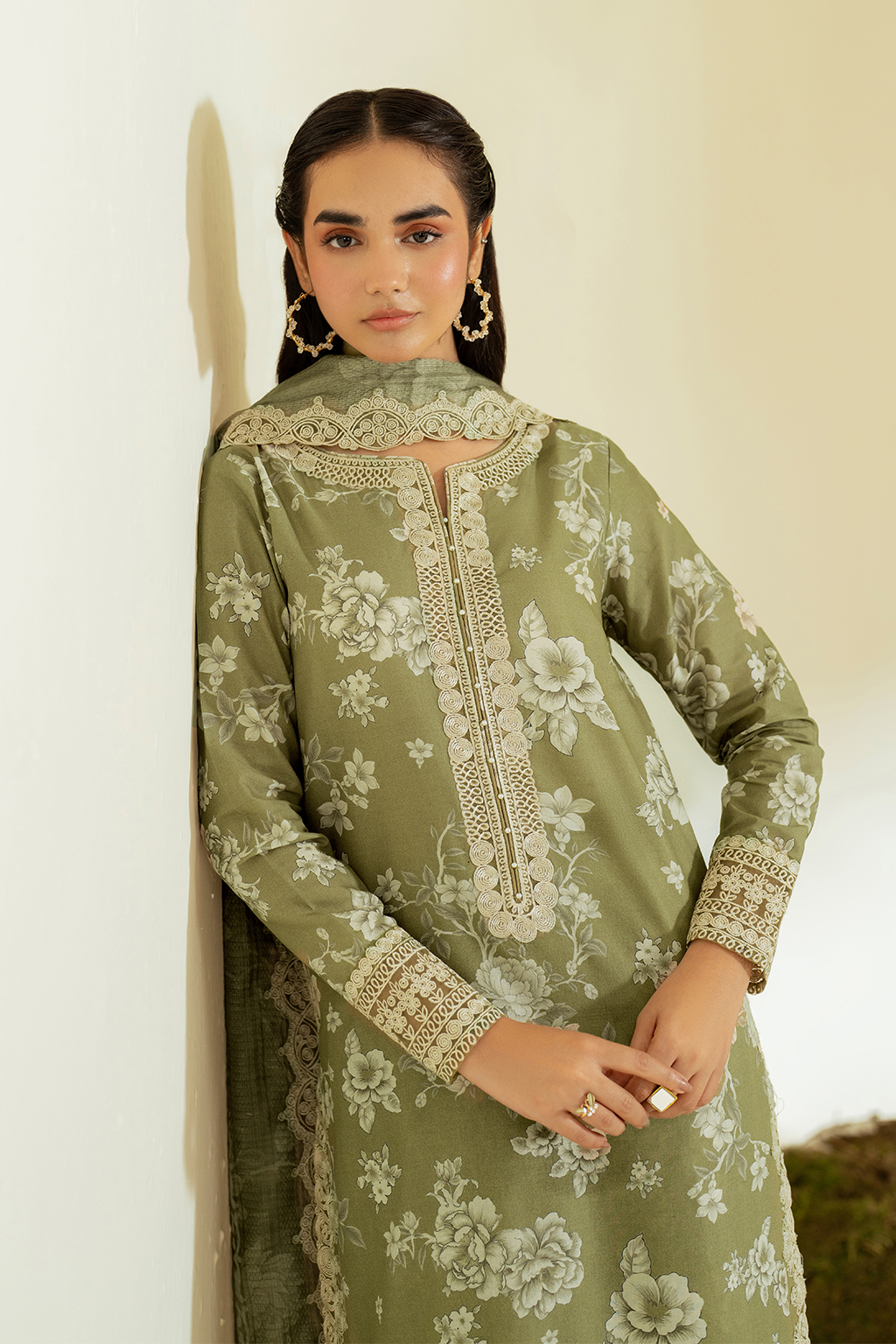 UE-454 Printed Lawn