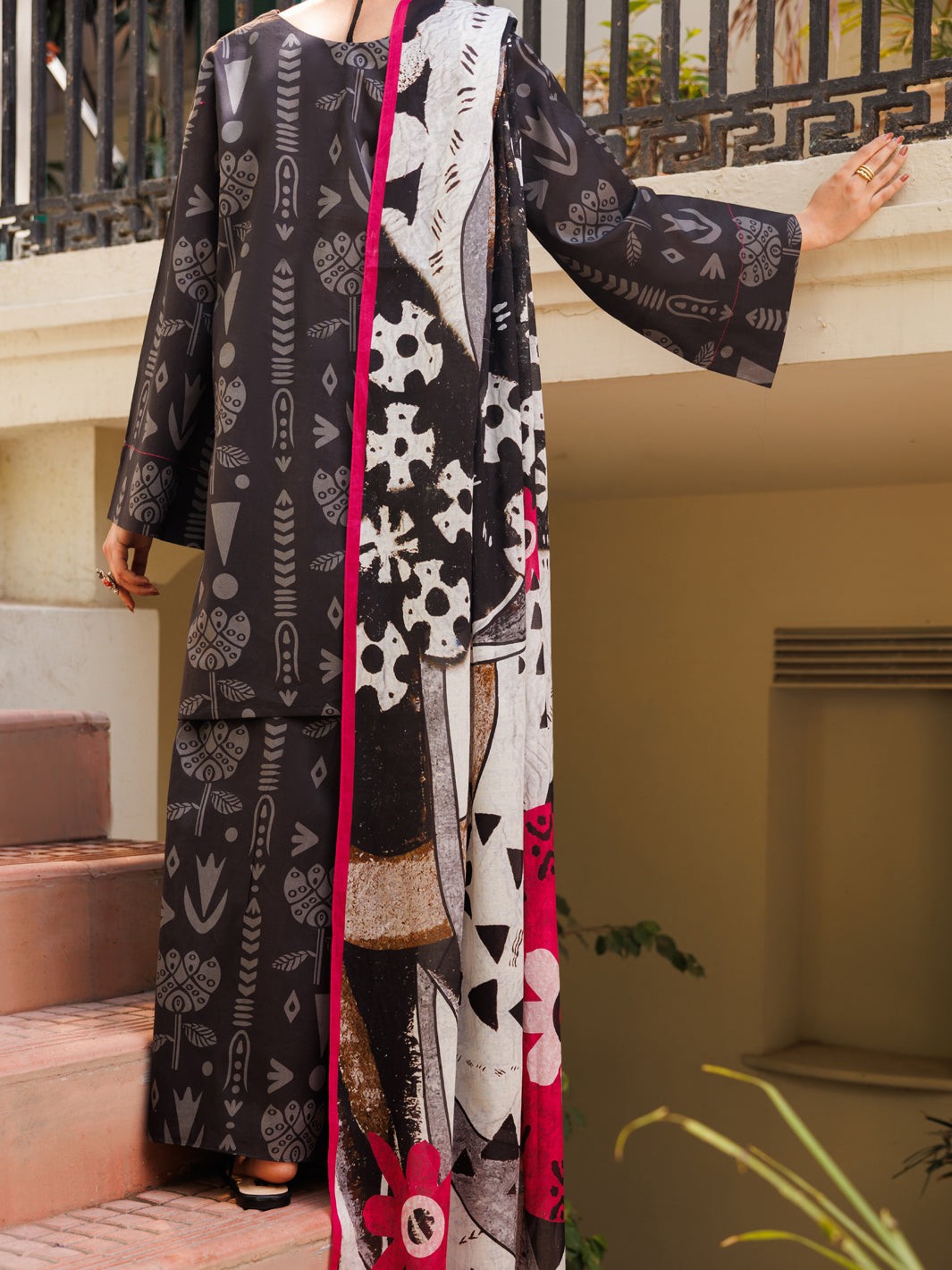 Black Lawn 3Pc Stitched - ALP-3PS-2817