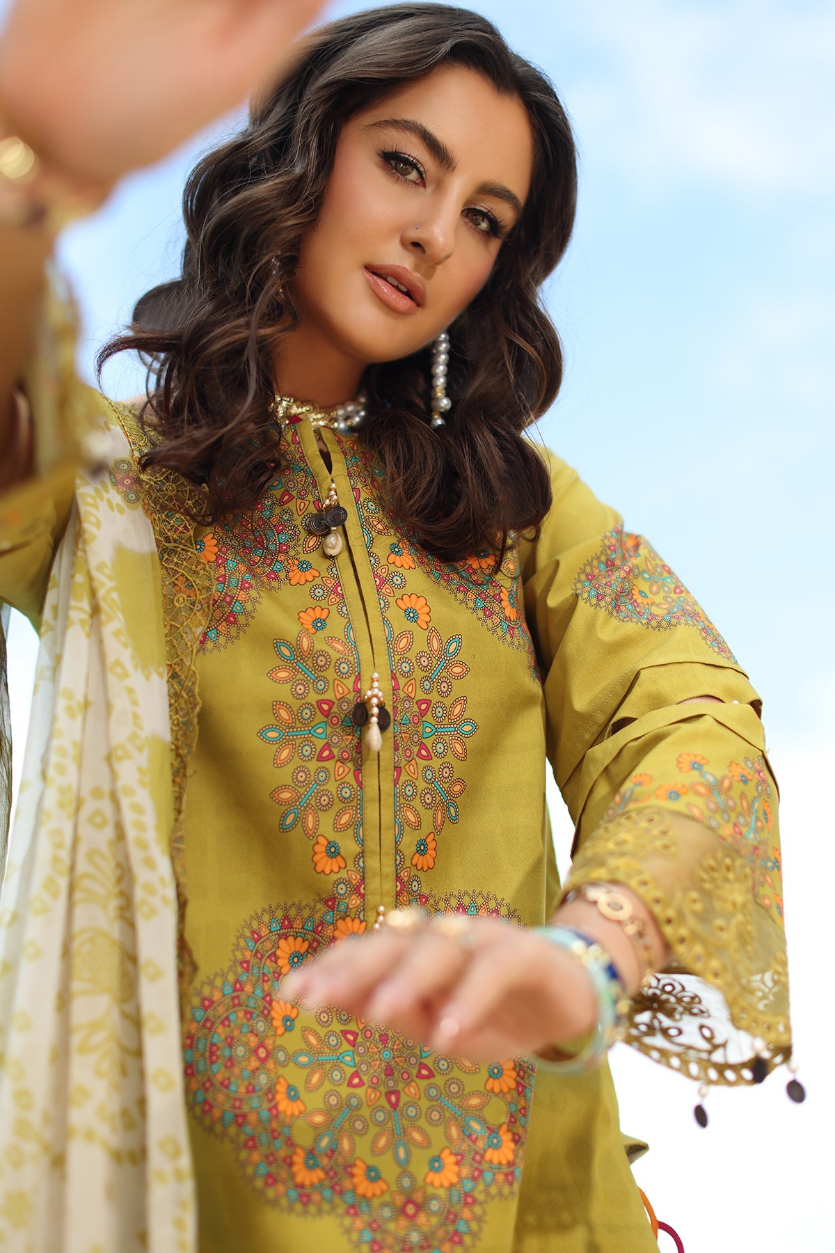 3-PC Unstitched Embroidered Lawn Collection AN6-01
